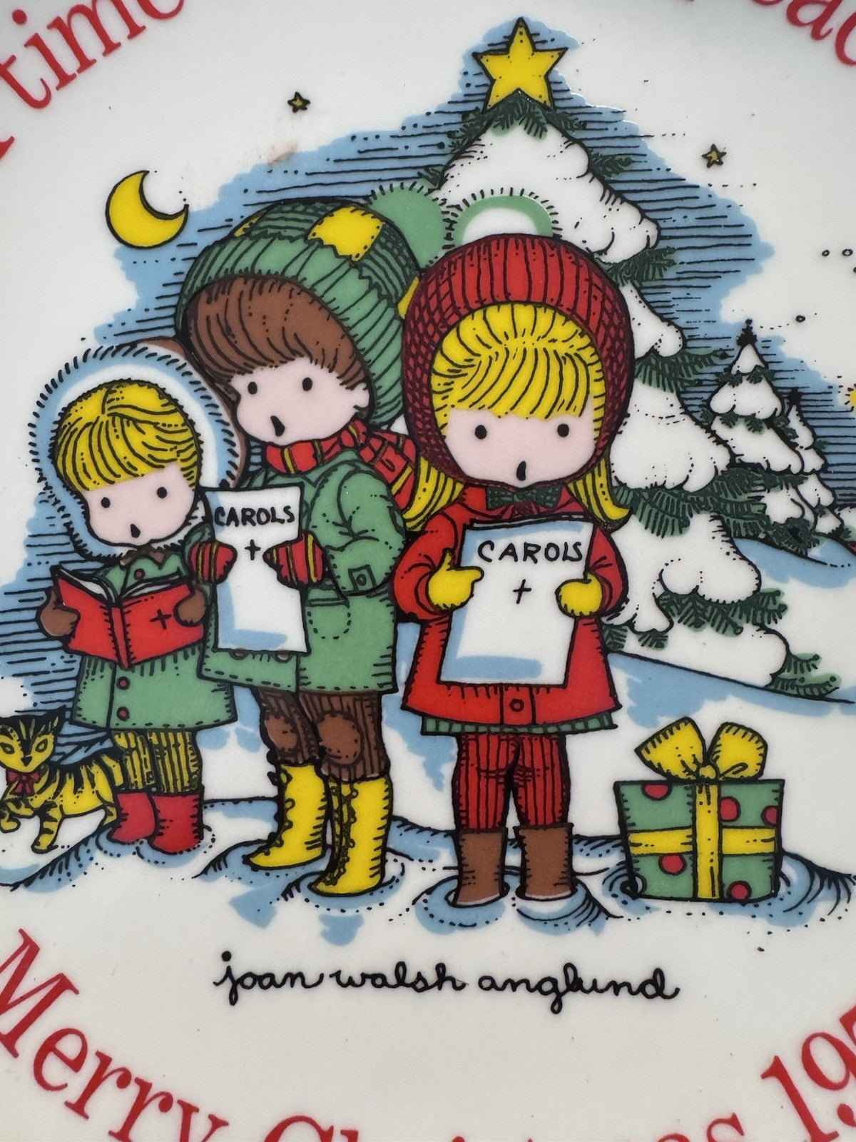 Joan Walsh Anglund Christmas Bicentennial Plate Carolers 1976 9.5” Collectors