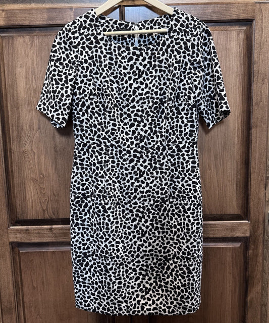 Talbots Petites 10P Animal Print Sheath Dress Black White Short Sleeve Lined