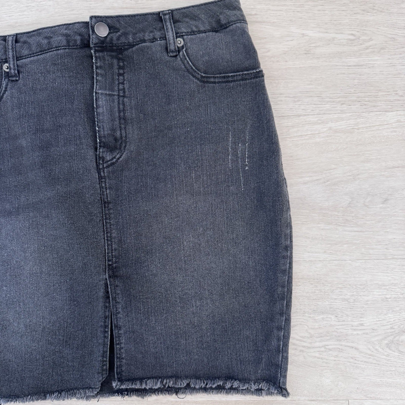 Faded Glory Black Denim Mini Skirt Frayed Hem Y2K Size 10