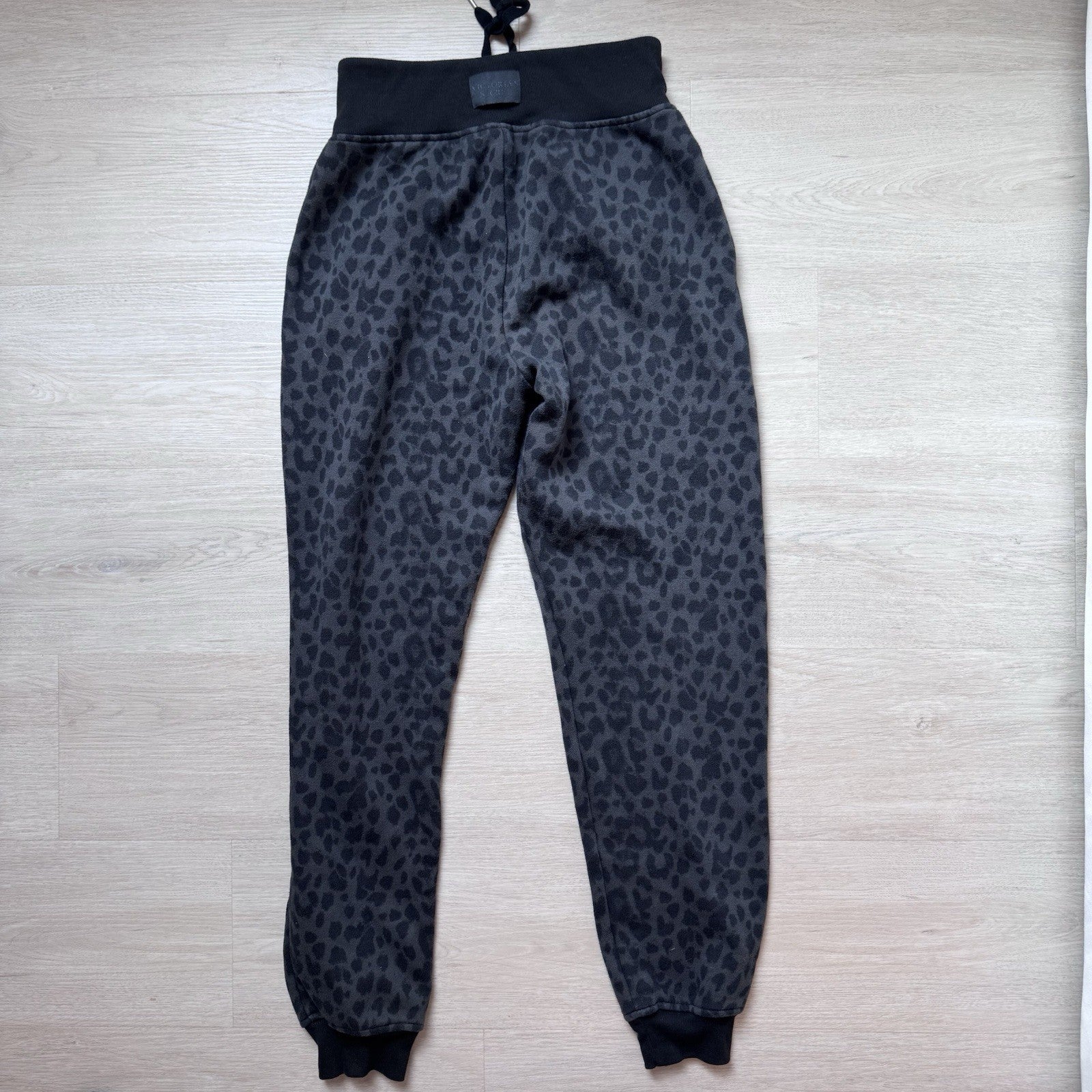 Victoria’s Secret Leopard Print Jogger Sweatpants Lace-Up Waist Small