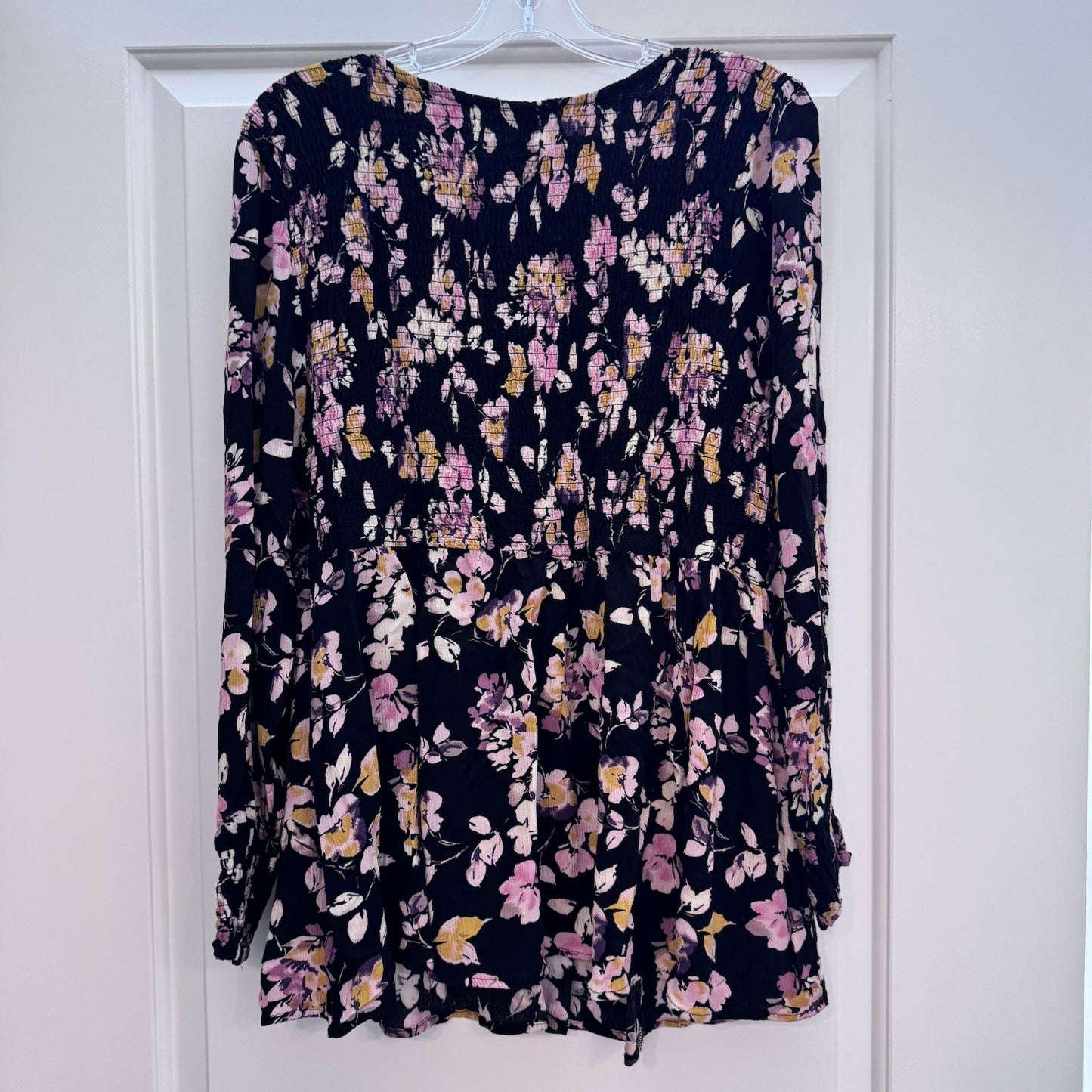 Torrid Women’s Floral Smocked Blouse Top Black Pink Long Sleeve Size 2