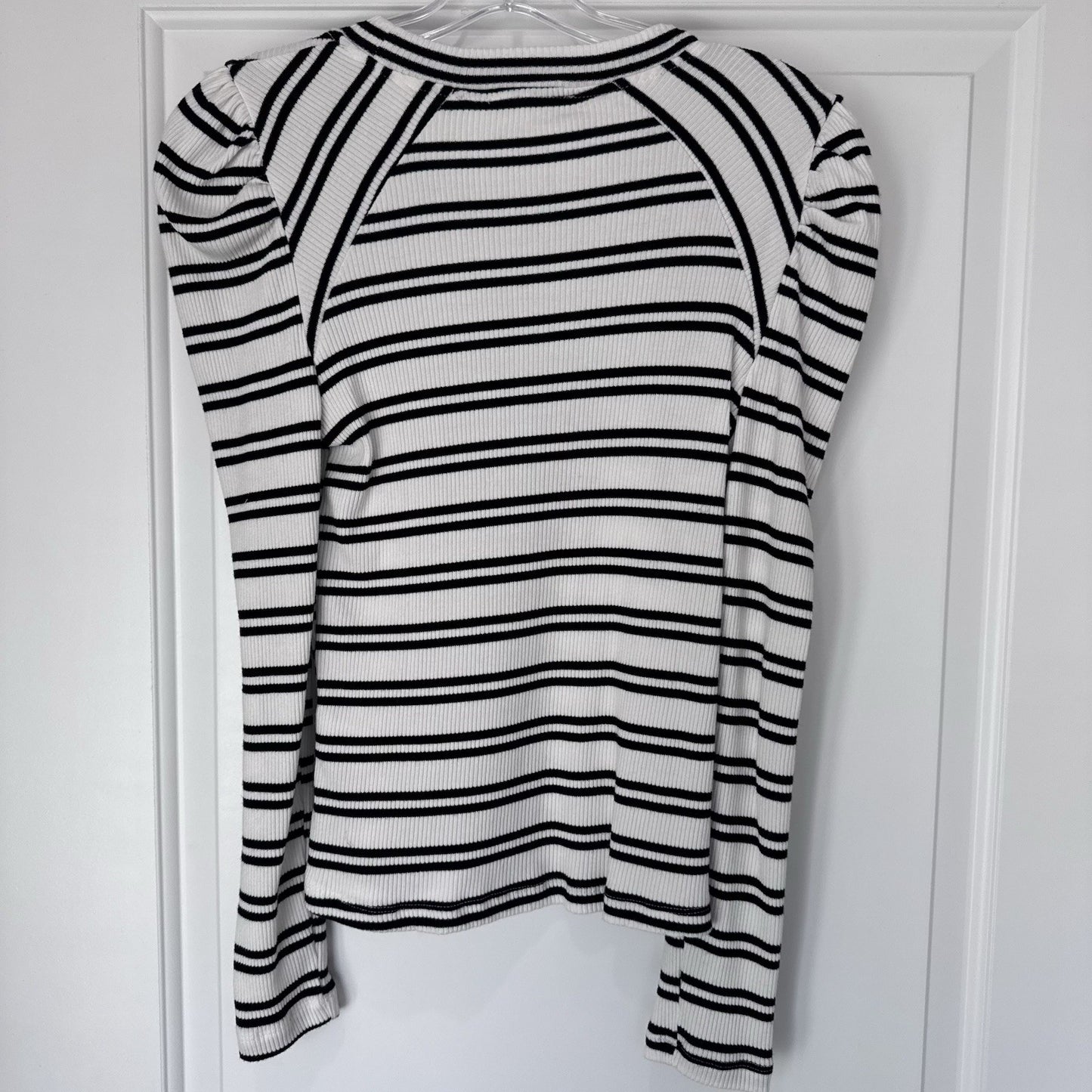 Entro Black White Striped Ribbed Knit Top Women’s Size L Puff Sleeve Long Sleeve