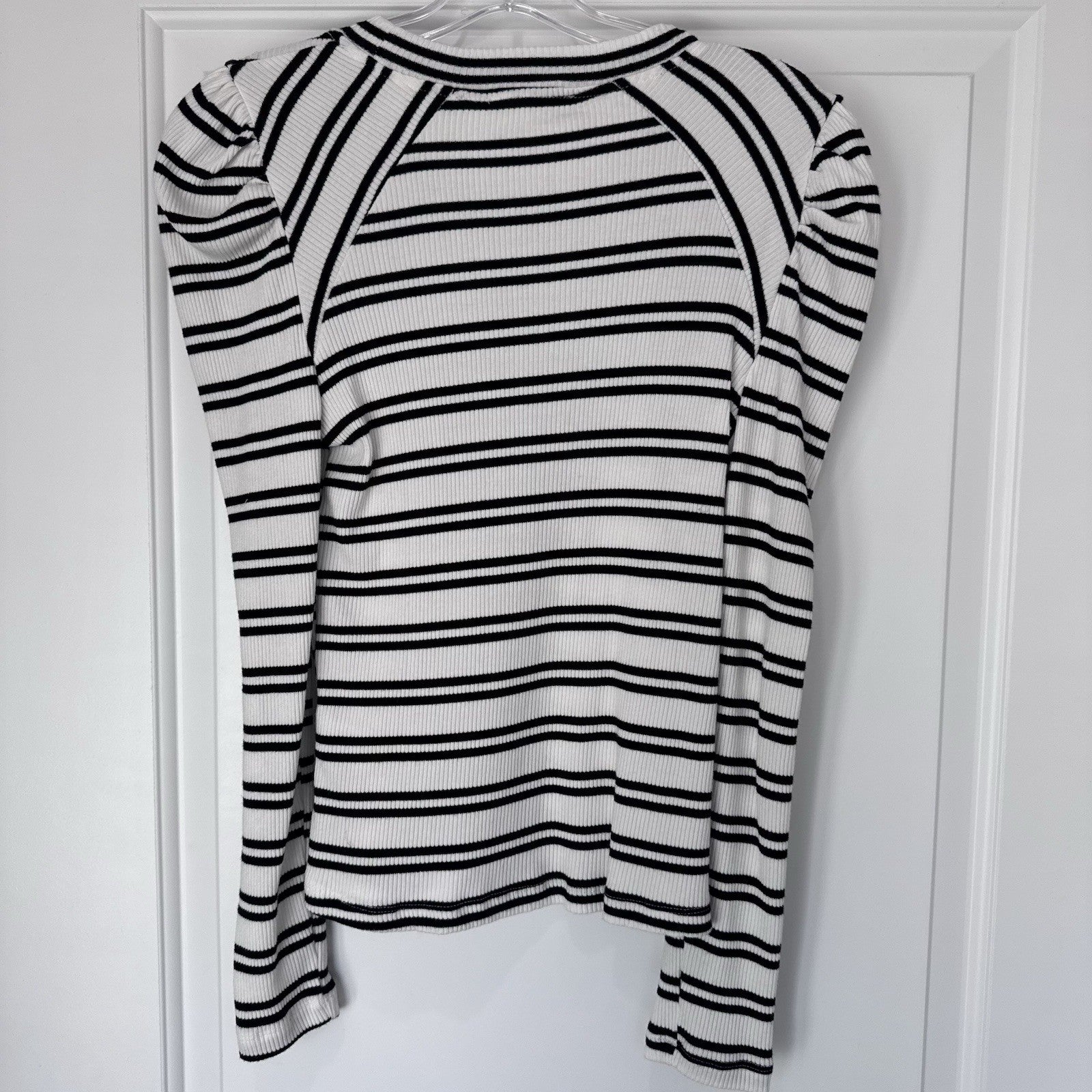 Entro Black White Striped Ribbed Knit Top Women’s Size L Puff Sleeve Long Sleeve