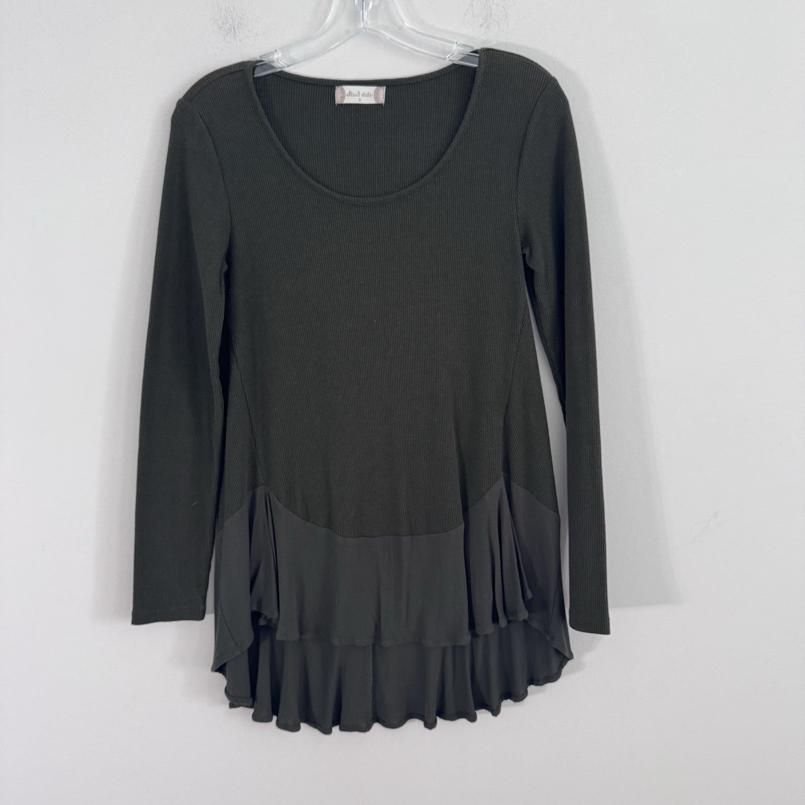 Altar'd State Women's Small Olive Green Ribbed Long Sleeve Top Ruffle Hem Tunic