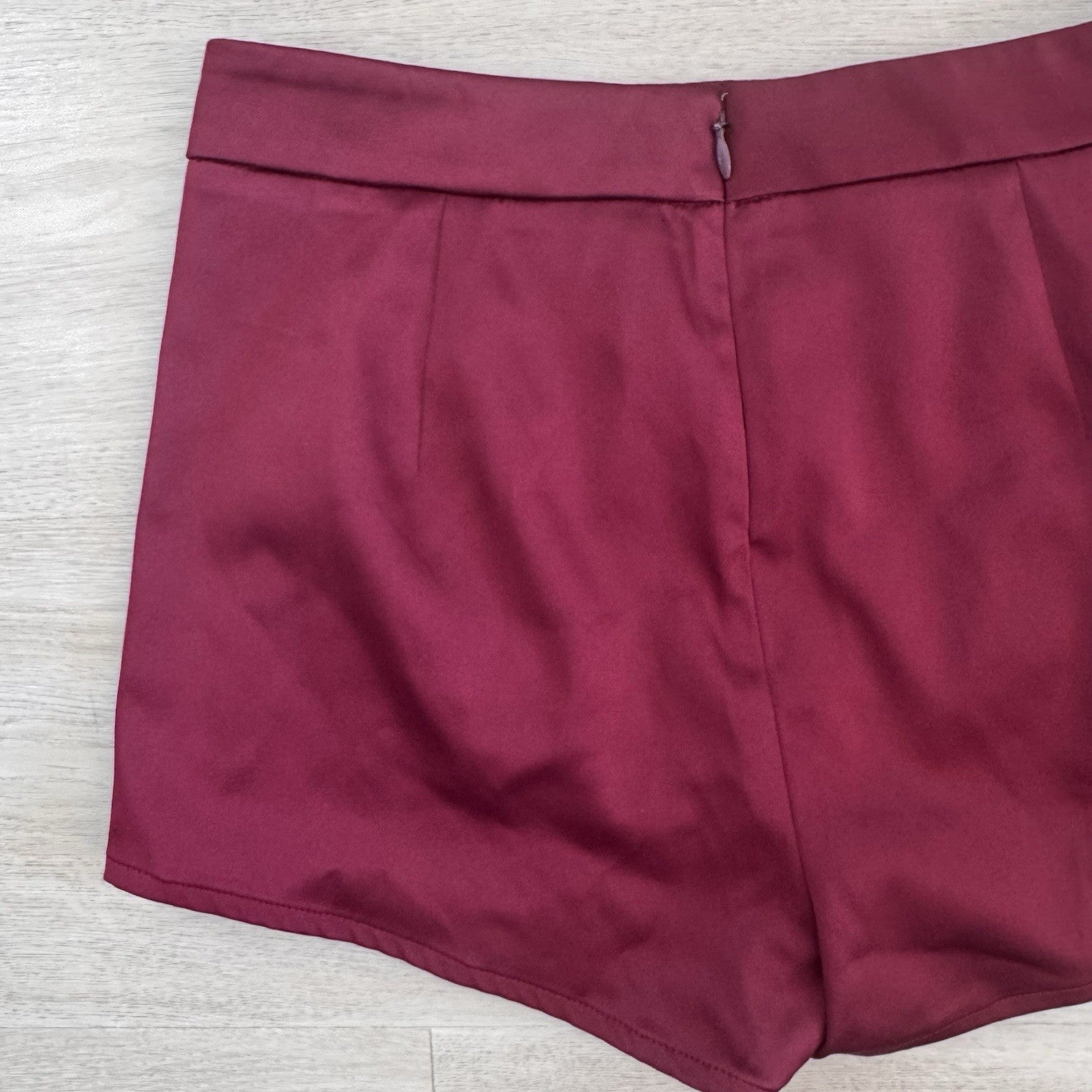 Express Burgundy Wrap Skort Size 2 High Rise Mini Career Chic Women’s