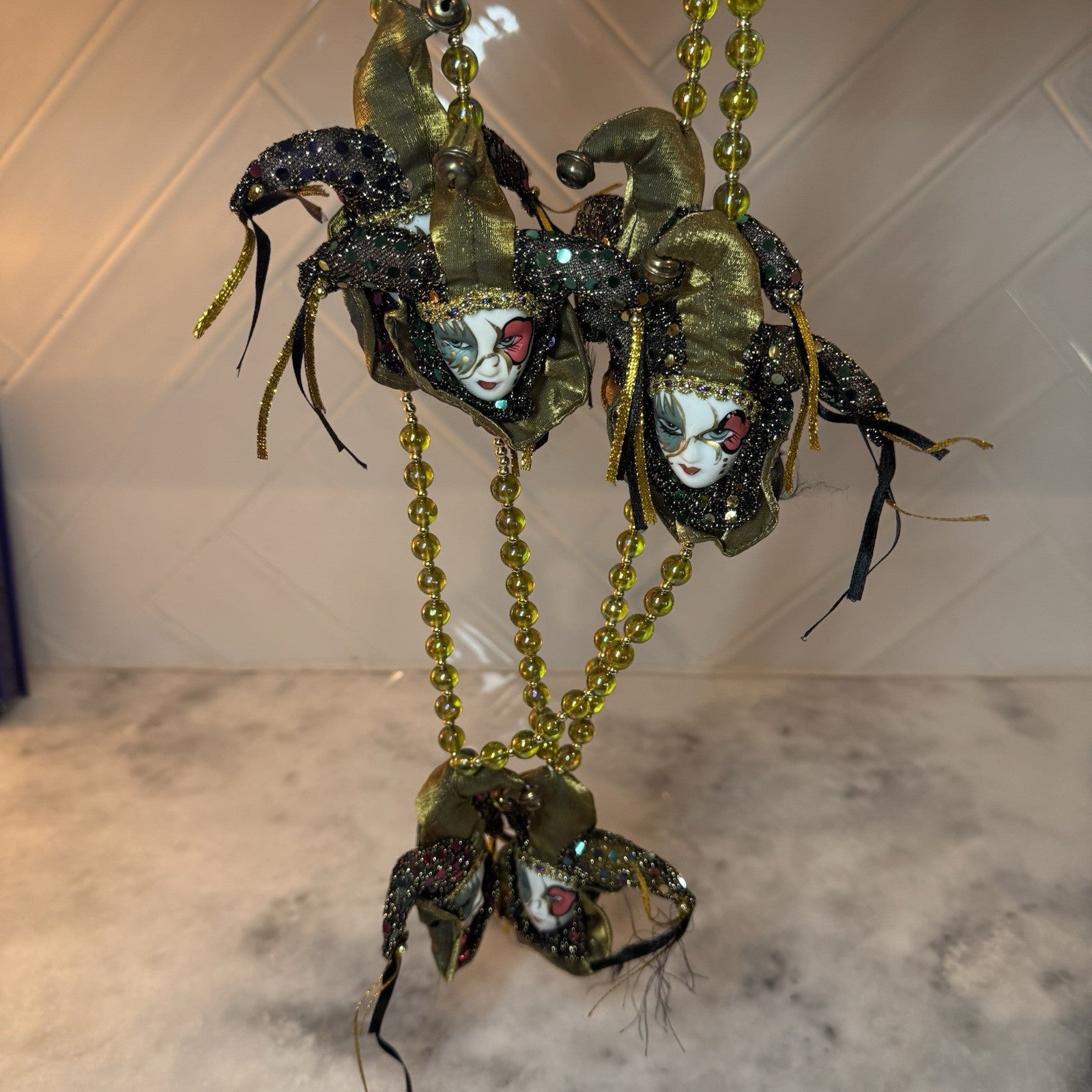 Vintage Venetian Mardi Gras Mask Beads Necklace 6 Faces Green Gold