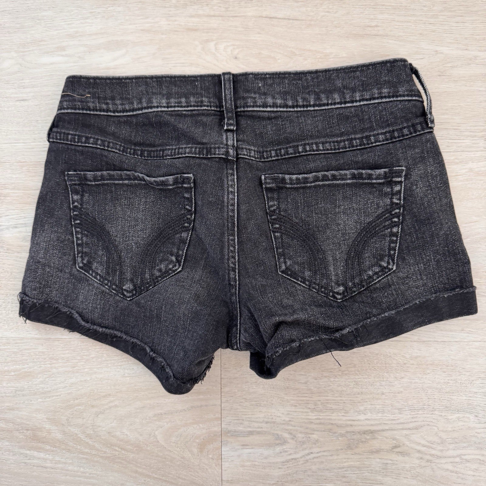 Hollister Women’s  Black Denim Shorts Size 3 W26 Y2K Low Rise Cuffed Cutoff
