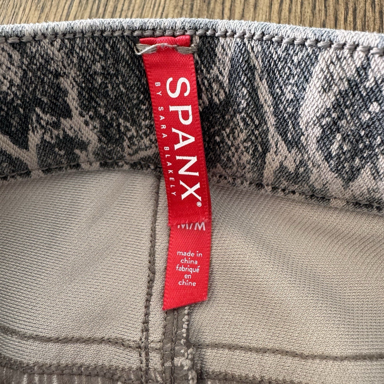 Lot of 4 Spanx Leggings Medium Faux Leather Camo Snakeskin Twill Jeggings M