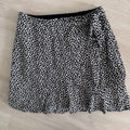 Abercrombie Fitch Wrap Skirt M Black White Floral Y2K Ruffle Hem