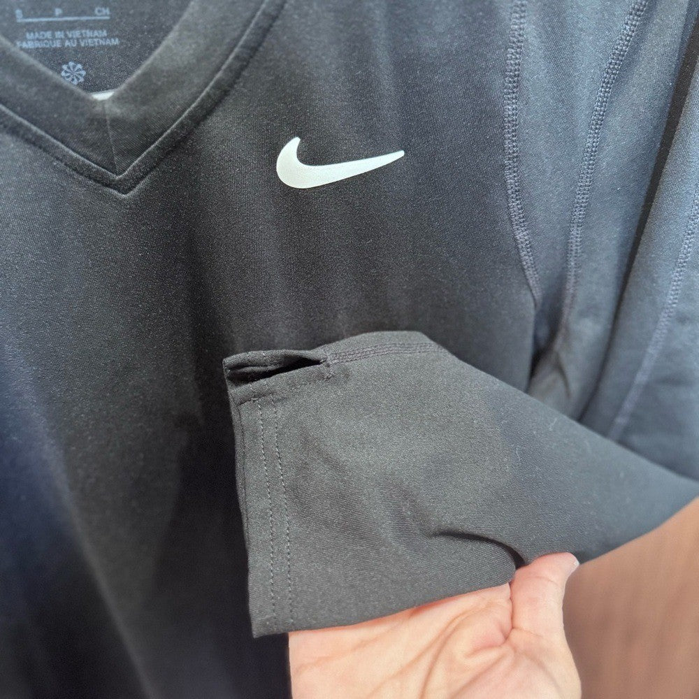 Nike Dri-Fit Long Sleeve Athletic Shirt Black V-Neck Small DA4730-010