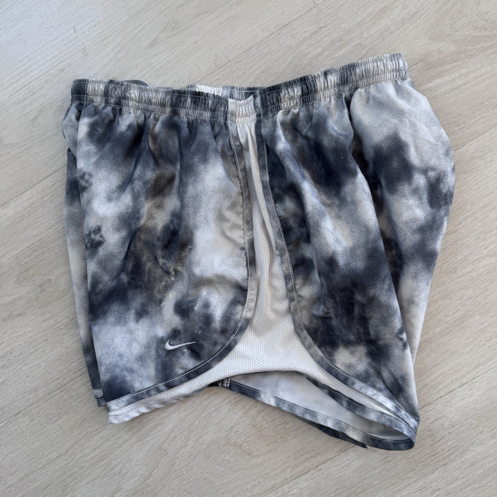 Nike Dri-Fit Womens Running Shorts Size S Gray Tie Dye Lined Athletic 