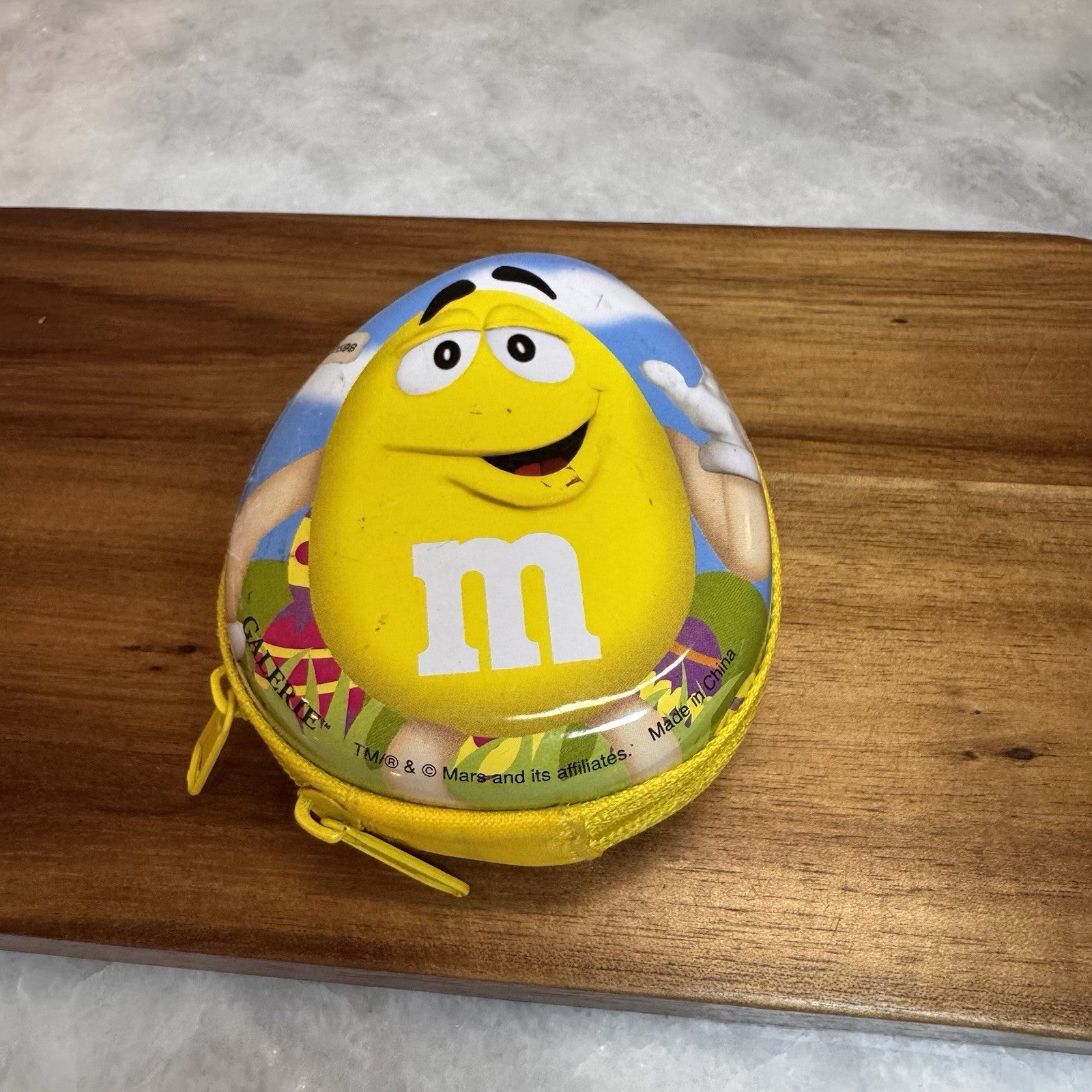 M&M's Yellow Character Easter Egg Zippered Tin Coin Purse Case Galerie Vintage