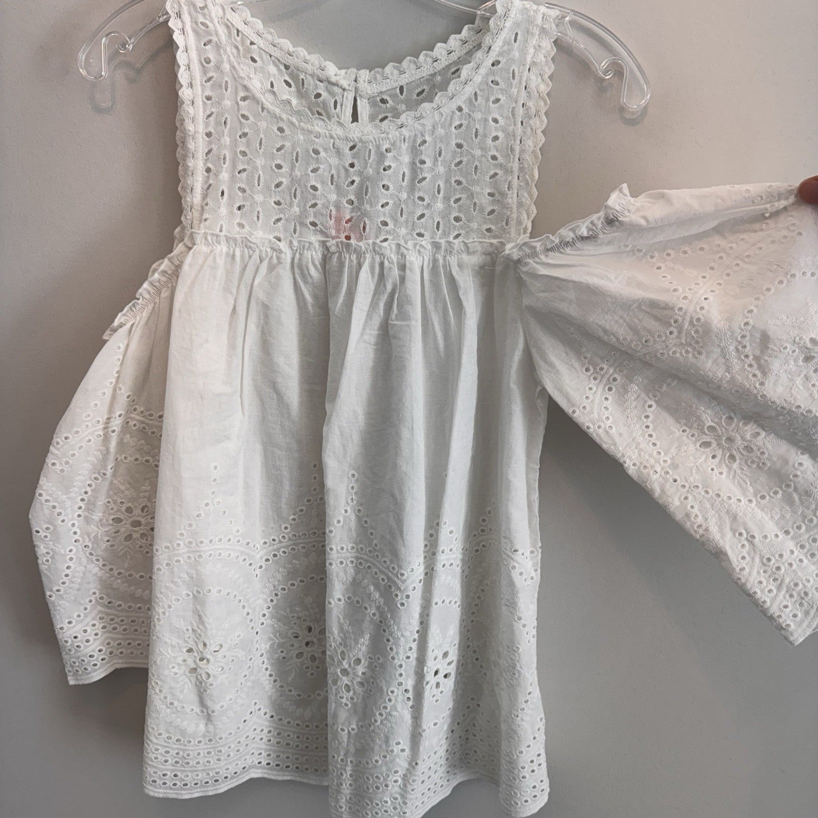 NWT Entro Boutique White Eyelet Lace Cold Shoulder Boho Bell Sleeve Top S Womens