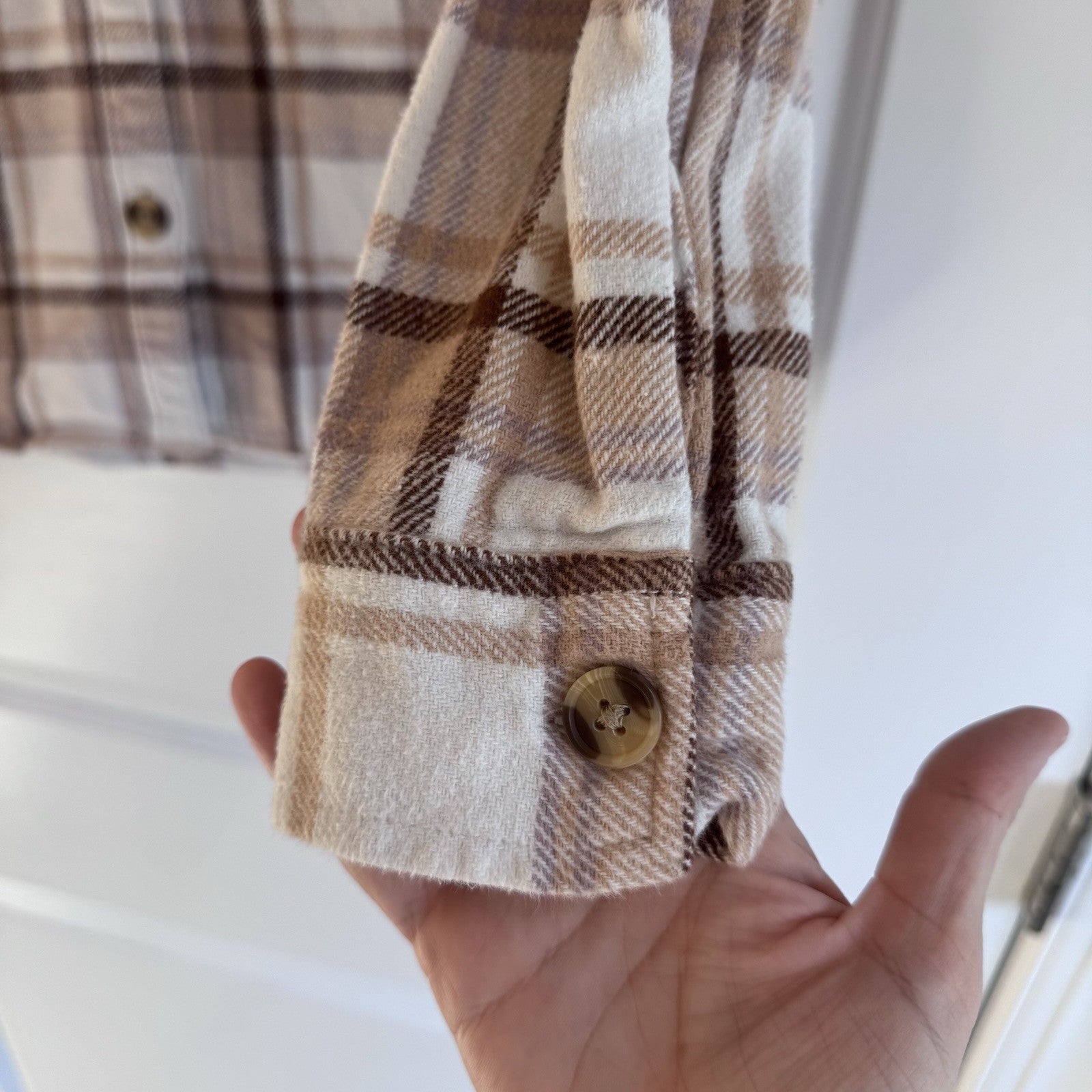 Hollister Plaid Flannel Button Up Shirt Womens Medium Brown Cream