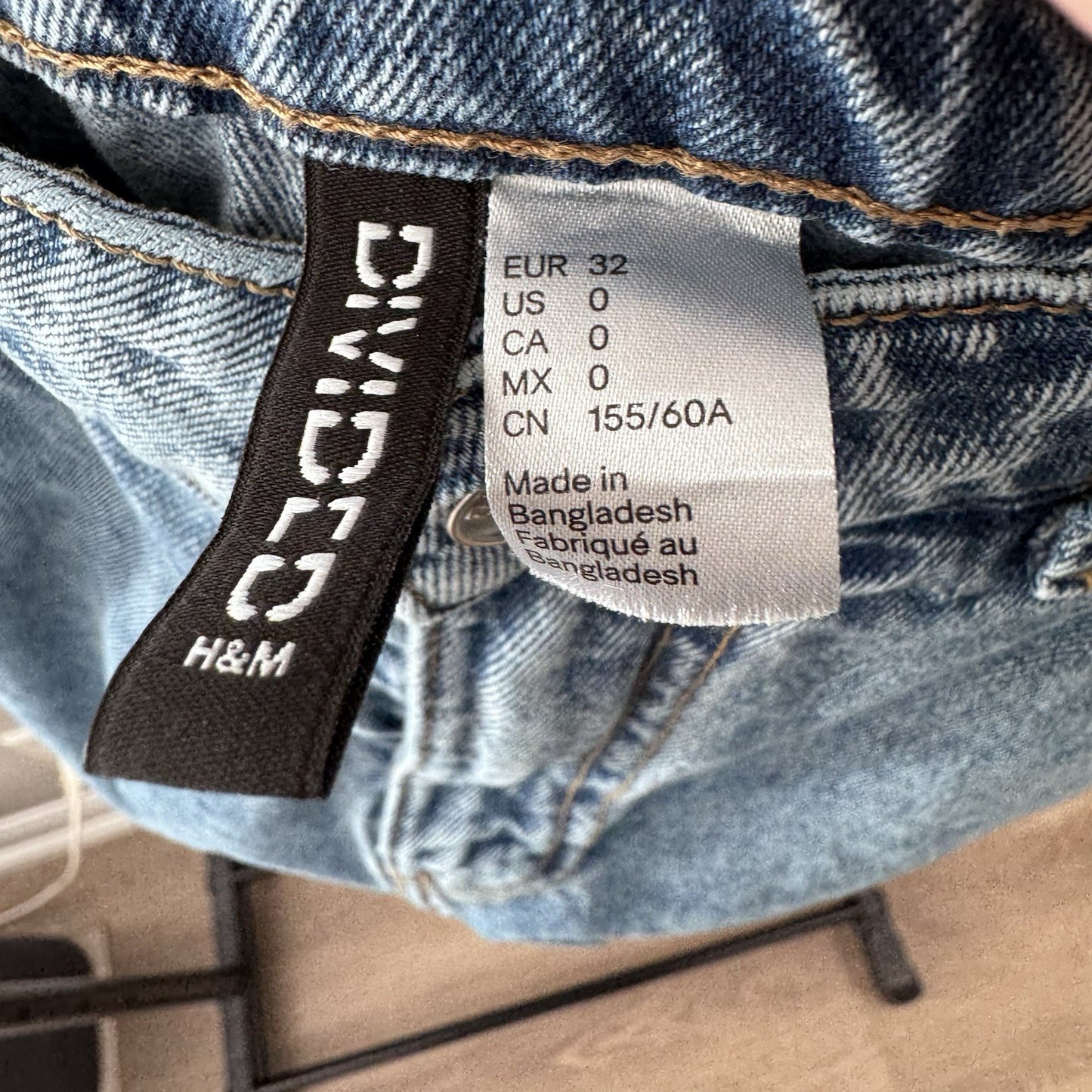 H&M Divided Women’s Cargo Jeans Size 0 – Wide Leg Baggy Denim Y2K Trendy