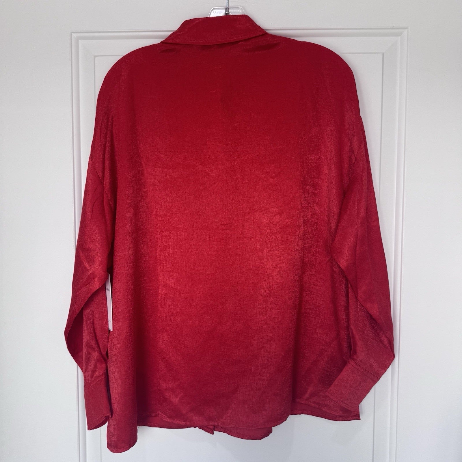 Aura by Red Dress Boutique Red Satin Button Front Blouse Size S NEW