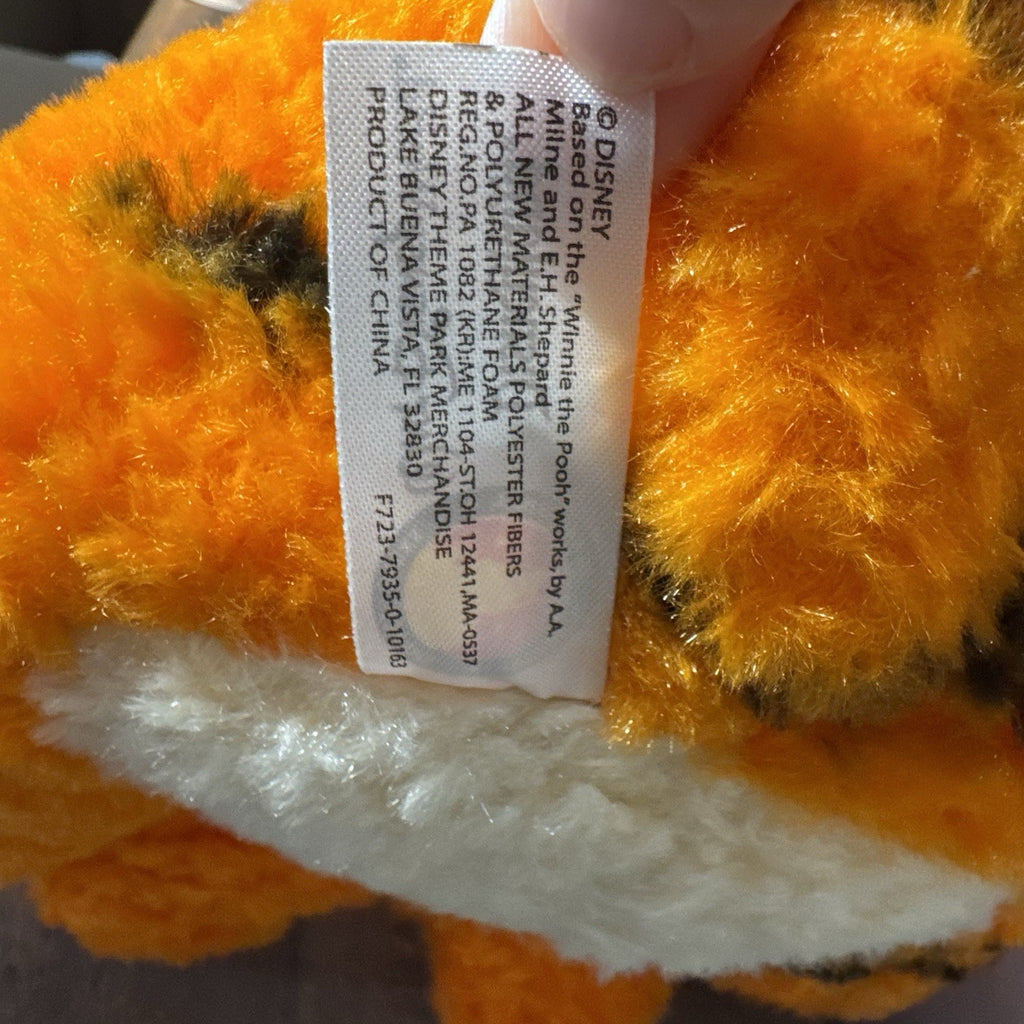 TIGGER PLUSH Walt Disney Theme Park Winnie the Pooh Disneyland Walt Disney World