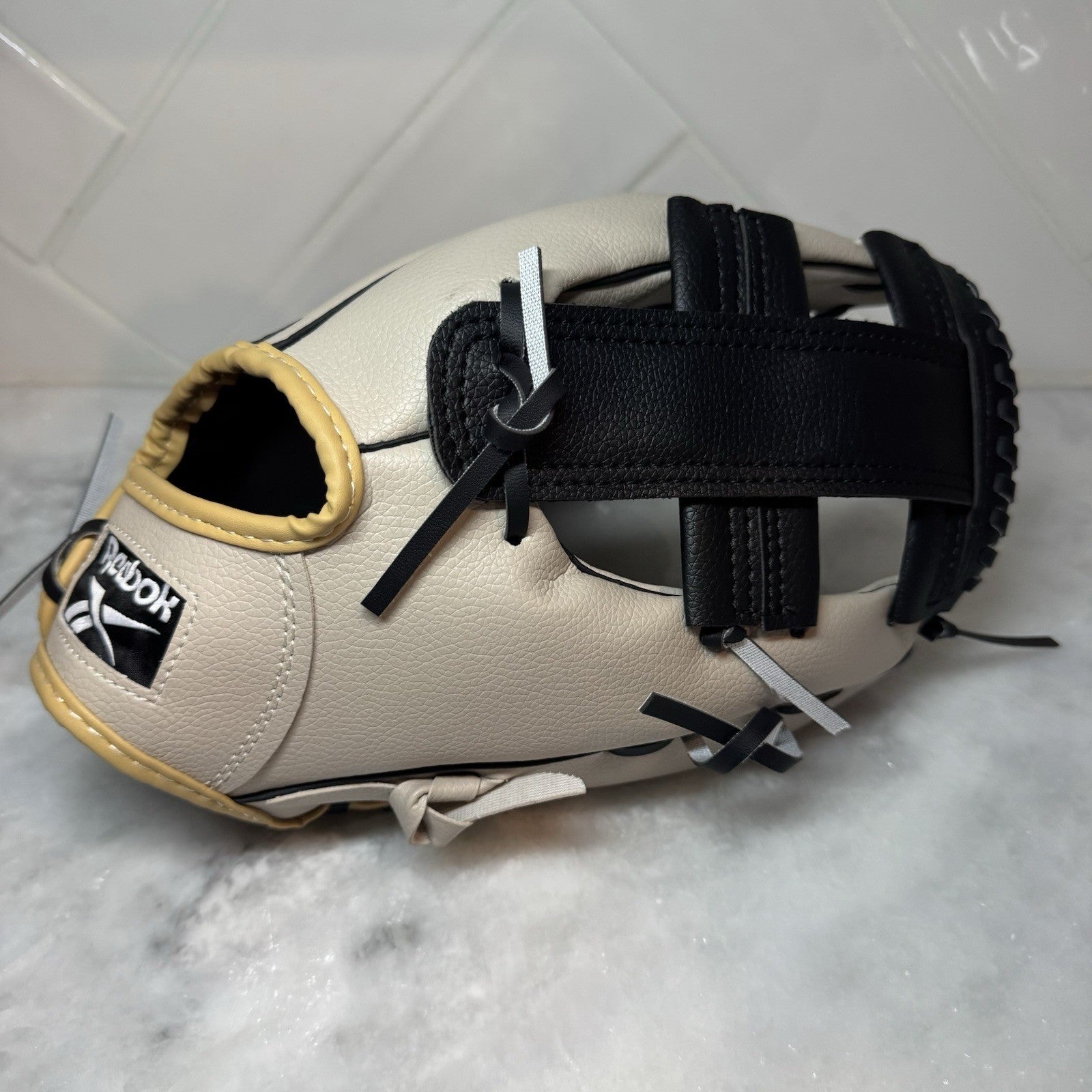 Reebok 12” Baseball Glove Right Hand Throw Cream Black NWT Youth Adult
