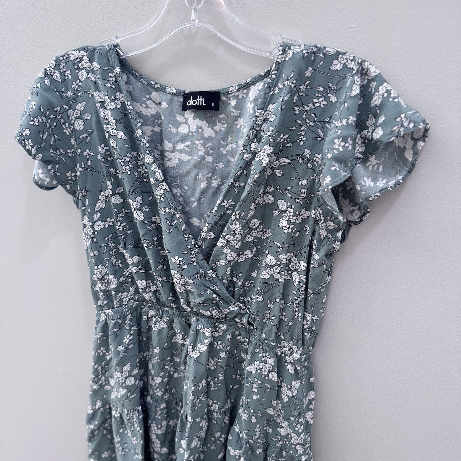 Dotti Green Floral Wrap Dress Women’s Size 8 Short Sleeve Viscose Casual