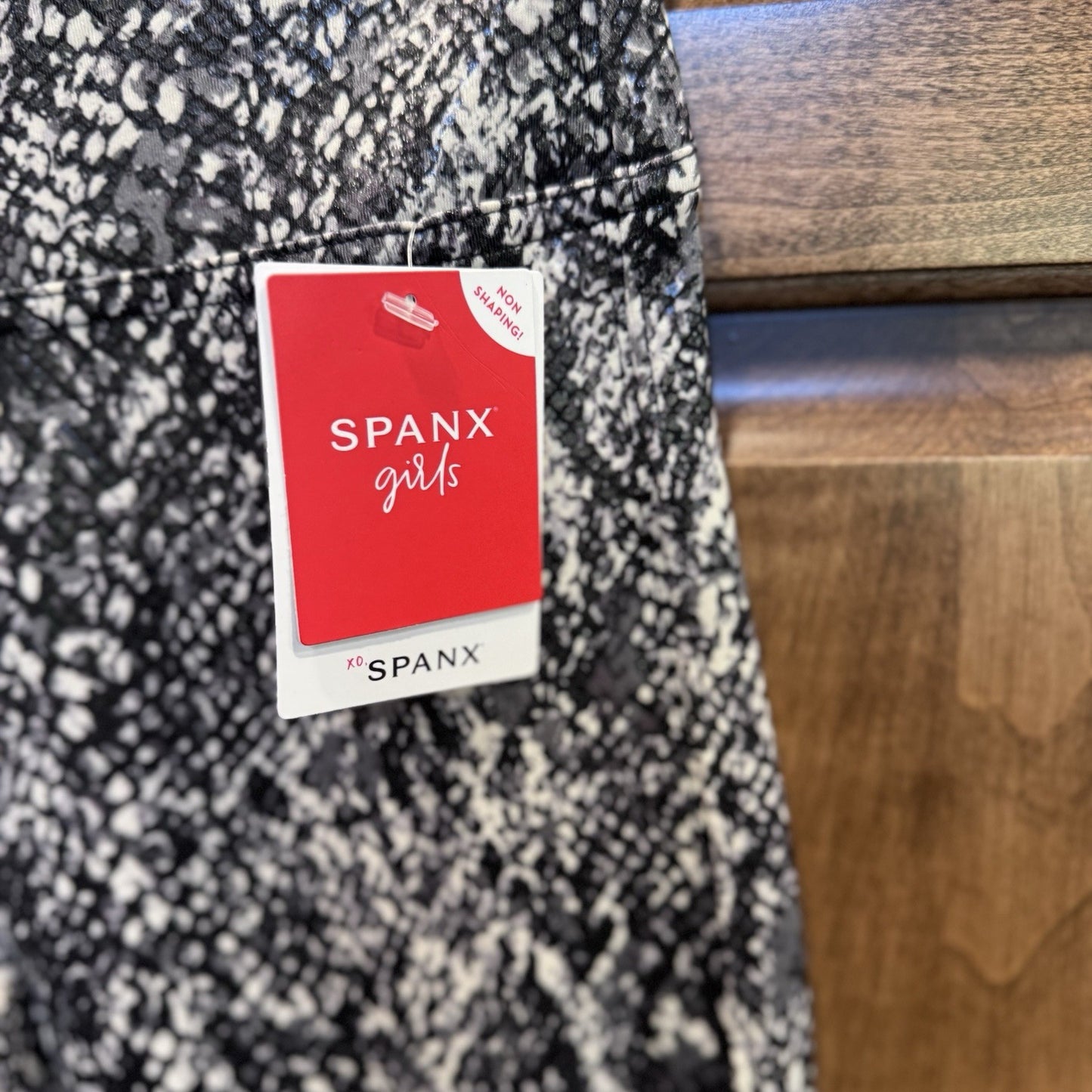 Spanx Faux Leather Snake Shine Leggings Grey Snake Size M (8-10) High Rise