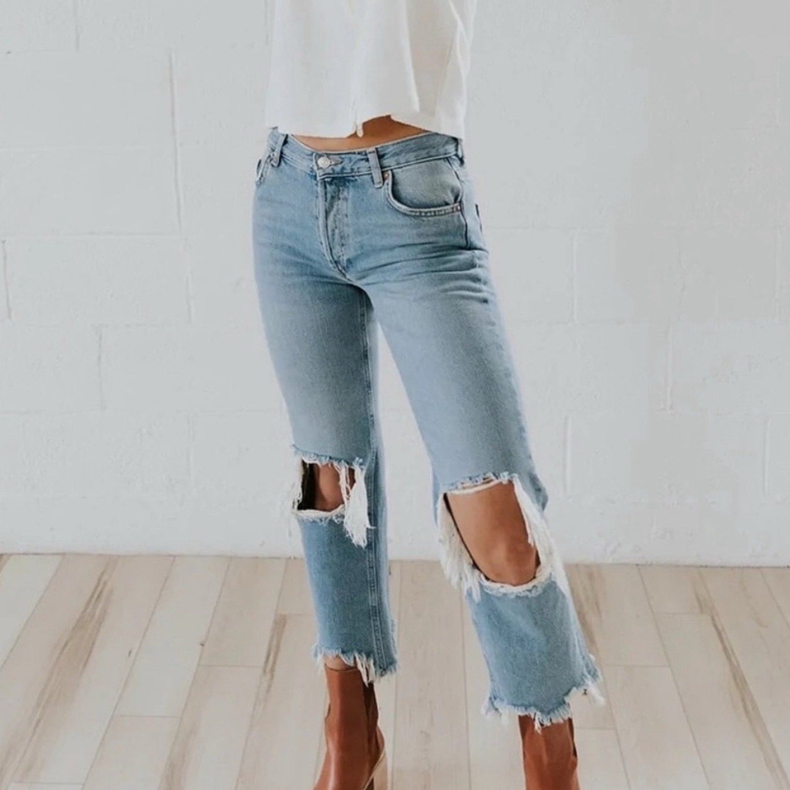 Free People Maggie Mid Rise Straight Leg Distressed Denim Jeans Medium Wash 25
