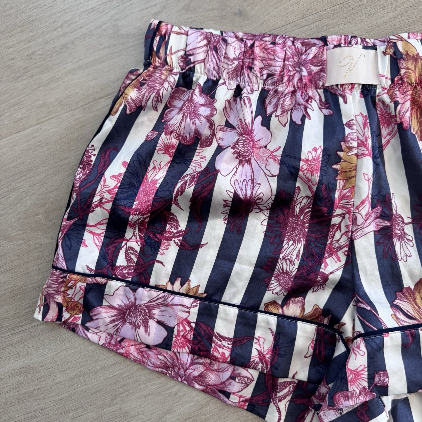 Victoria’s Secret Floral Stripe Pajama Shorts Women’s Small Lounge Sleepwear