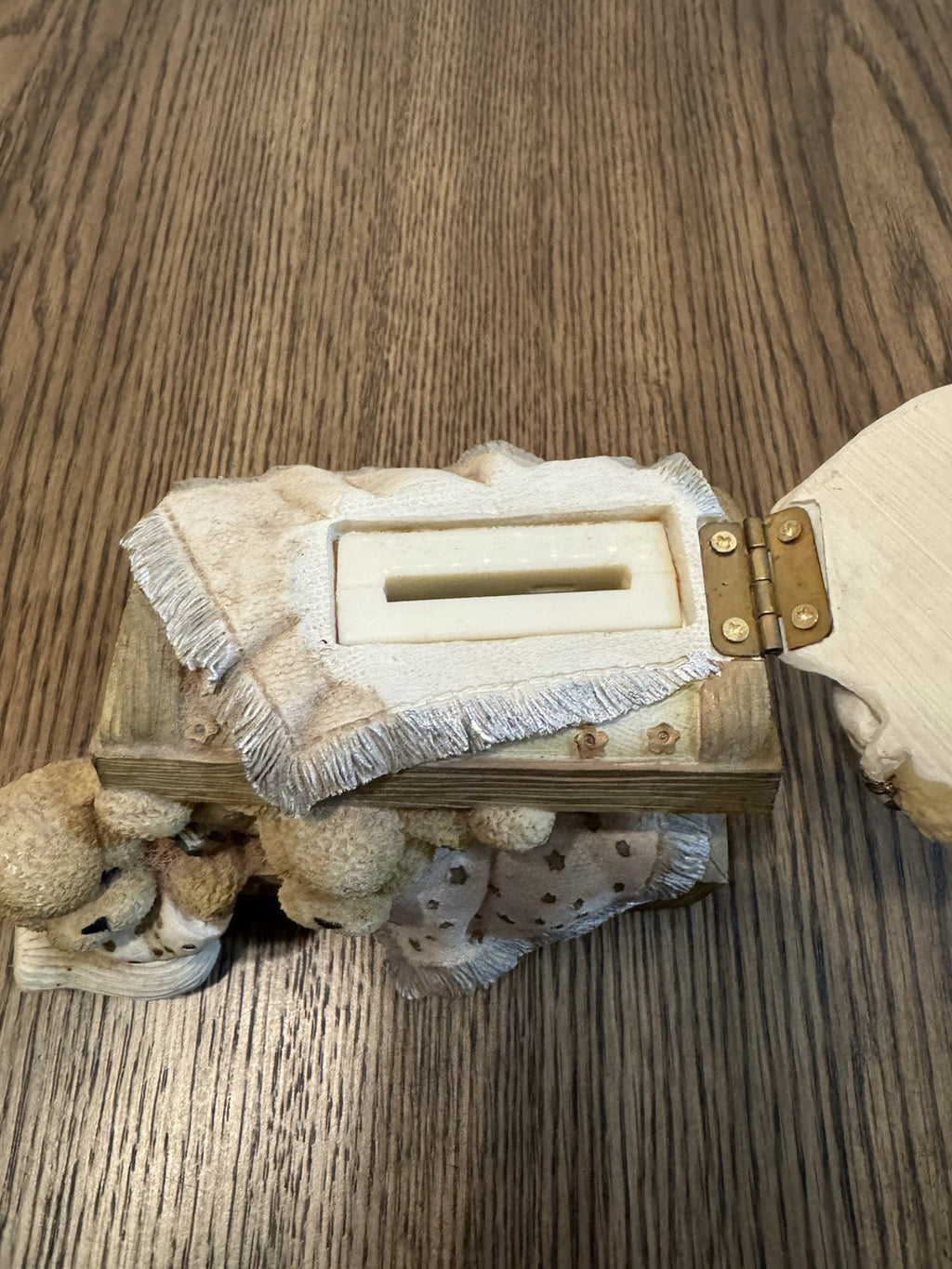 Vintage Bears Banks Collectibles Teddy Bears Hiding In A Trunk Hidden Coin Bank
