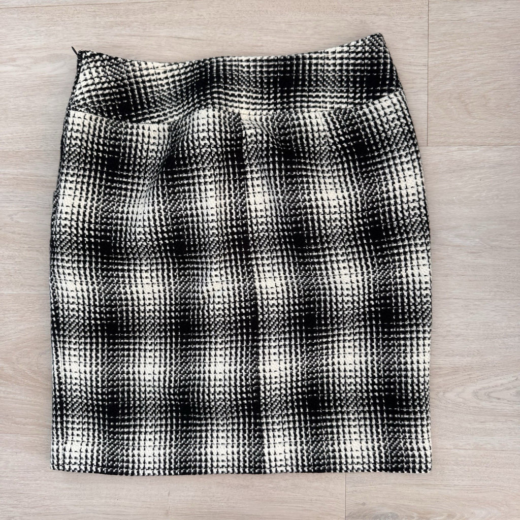 Ann Taylor Women’s  Black White Plaid Skirt Sz 4 Lined Pencil Career