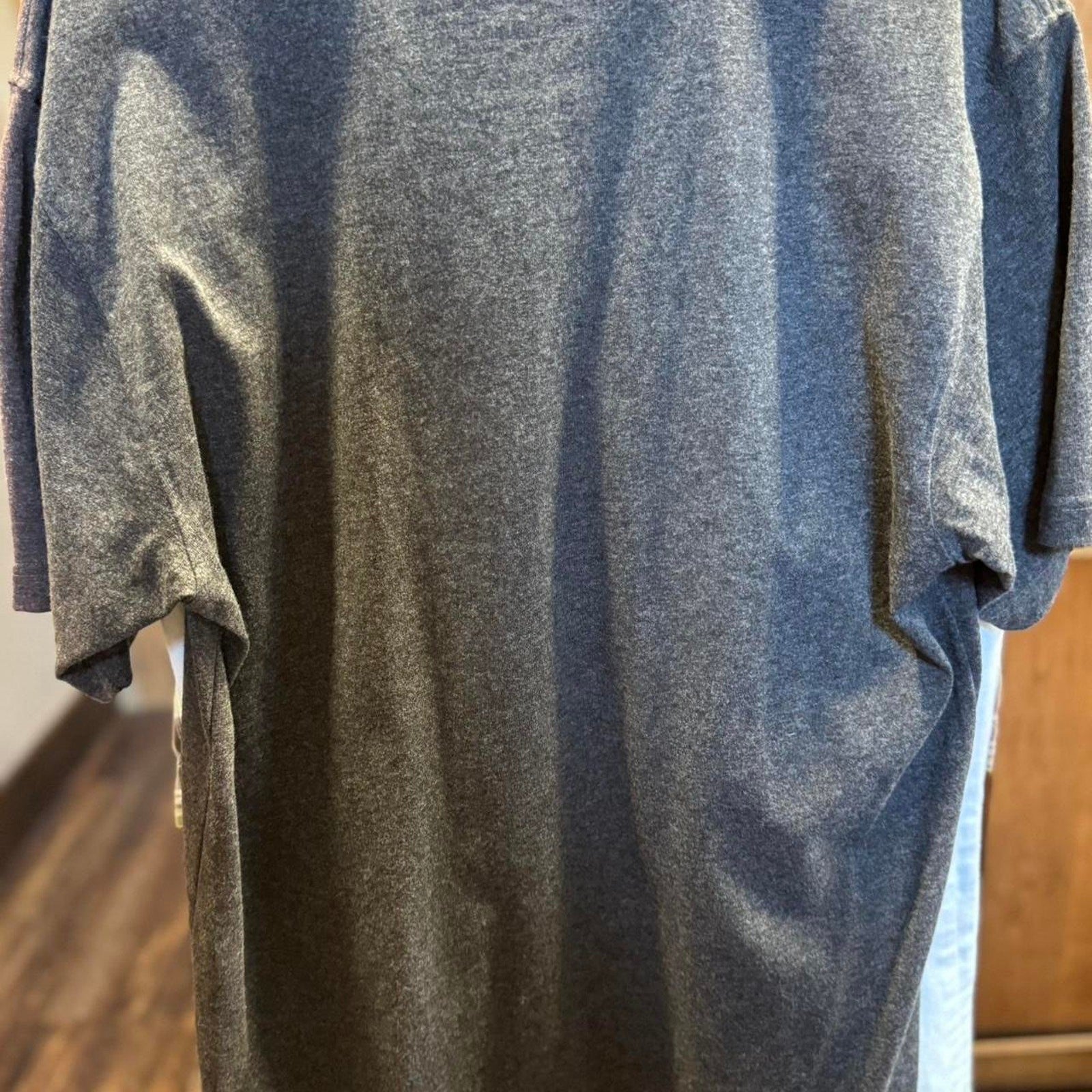 Nwt size medium loose fit- Carhartt Mens T shirt- Vintage Retro NEW