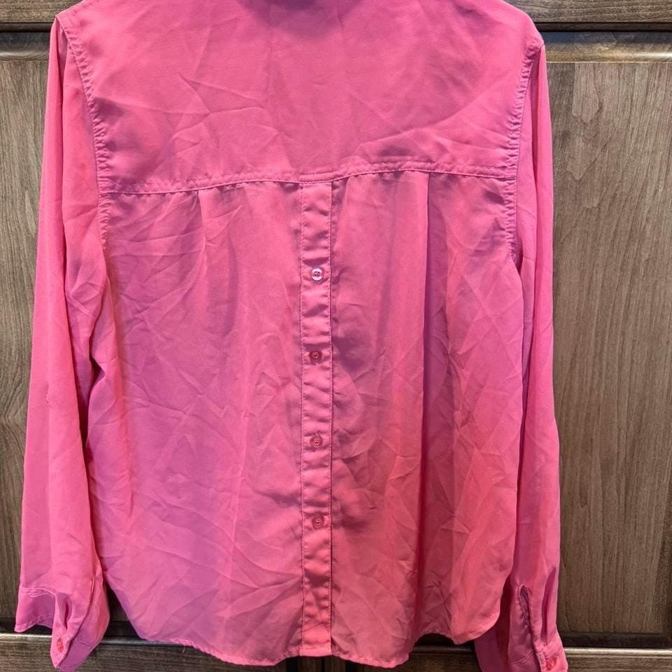Vintage wet seal size XL Pink button-up blouse with a relaxed fit