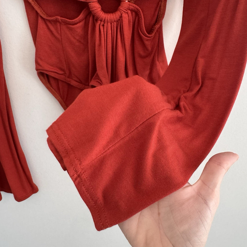 PrettyLittleThing Burnt Orange O-Ring Bodysuit Flare Sleeve Cutout Size 4 NWT 