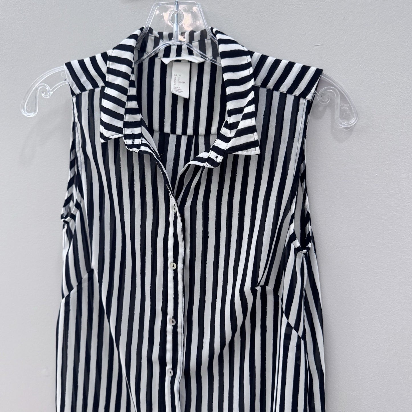 H&M Black White Vertical Stripe Sleeveless Button Down Blouse Top Sz 2