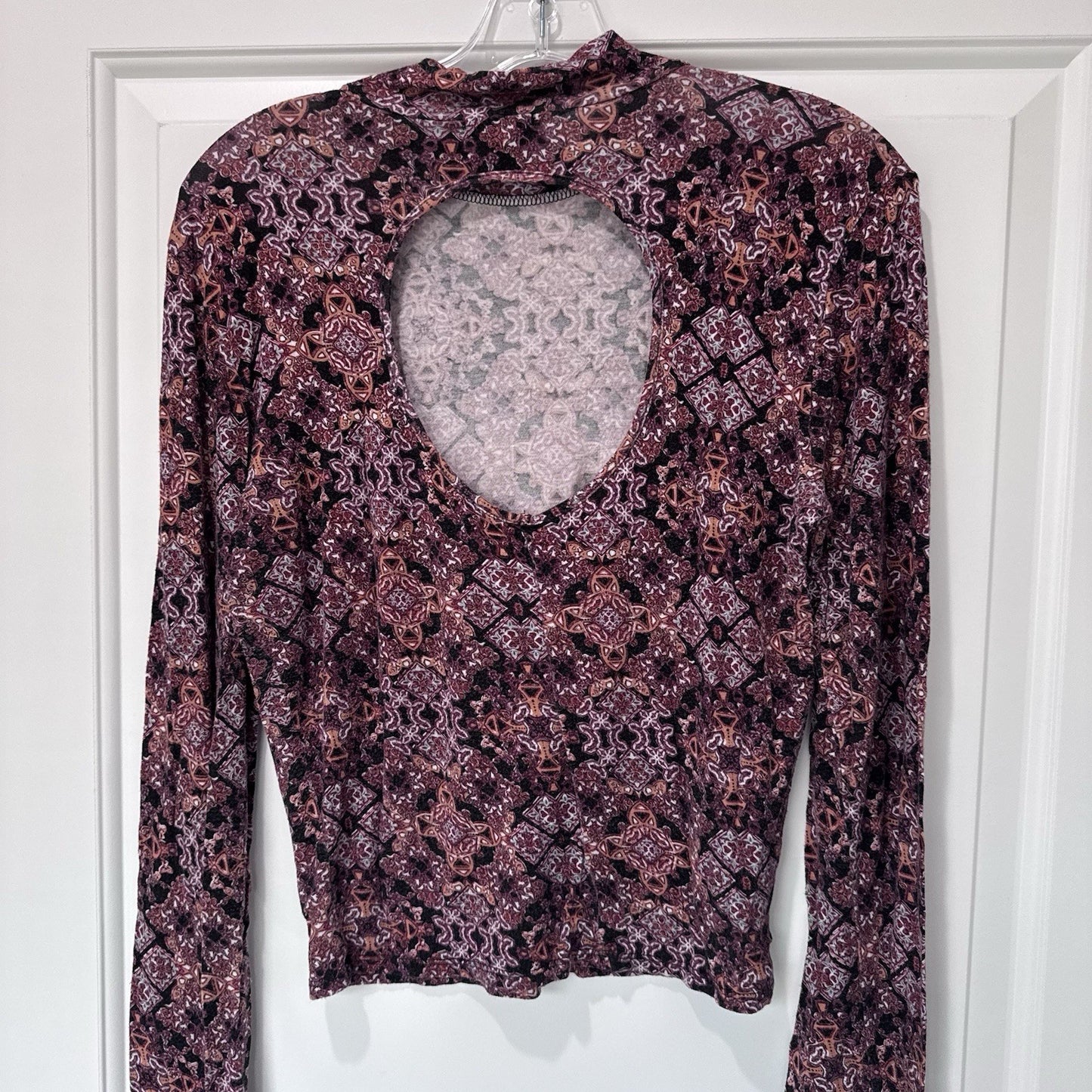 Wet Seal Y2K Print Long Sleeve Mock Neck Top XL Boho Retro Pattern Cutout Back