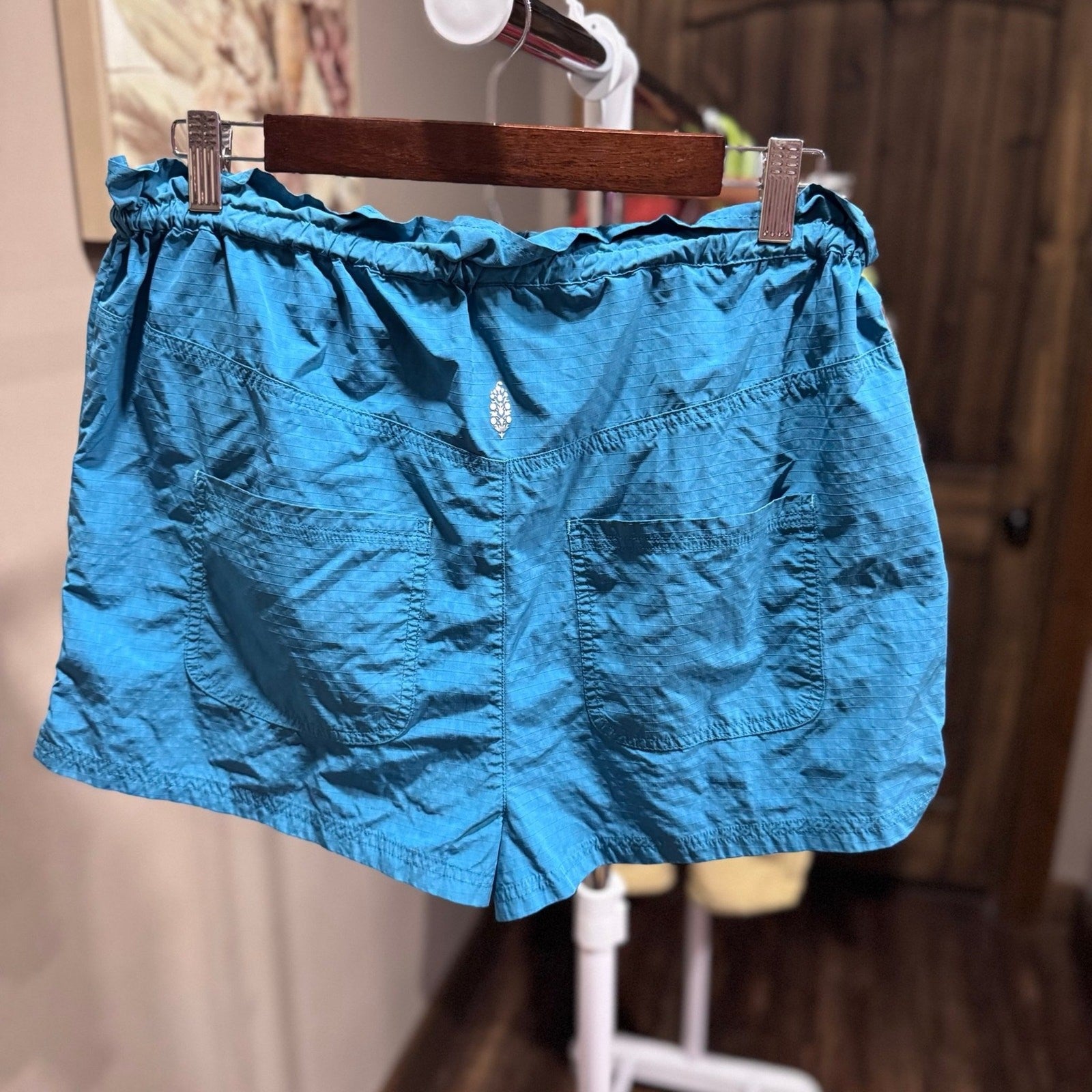 Free People Movement Off the Grid Cargo Shorts size Medium