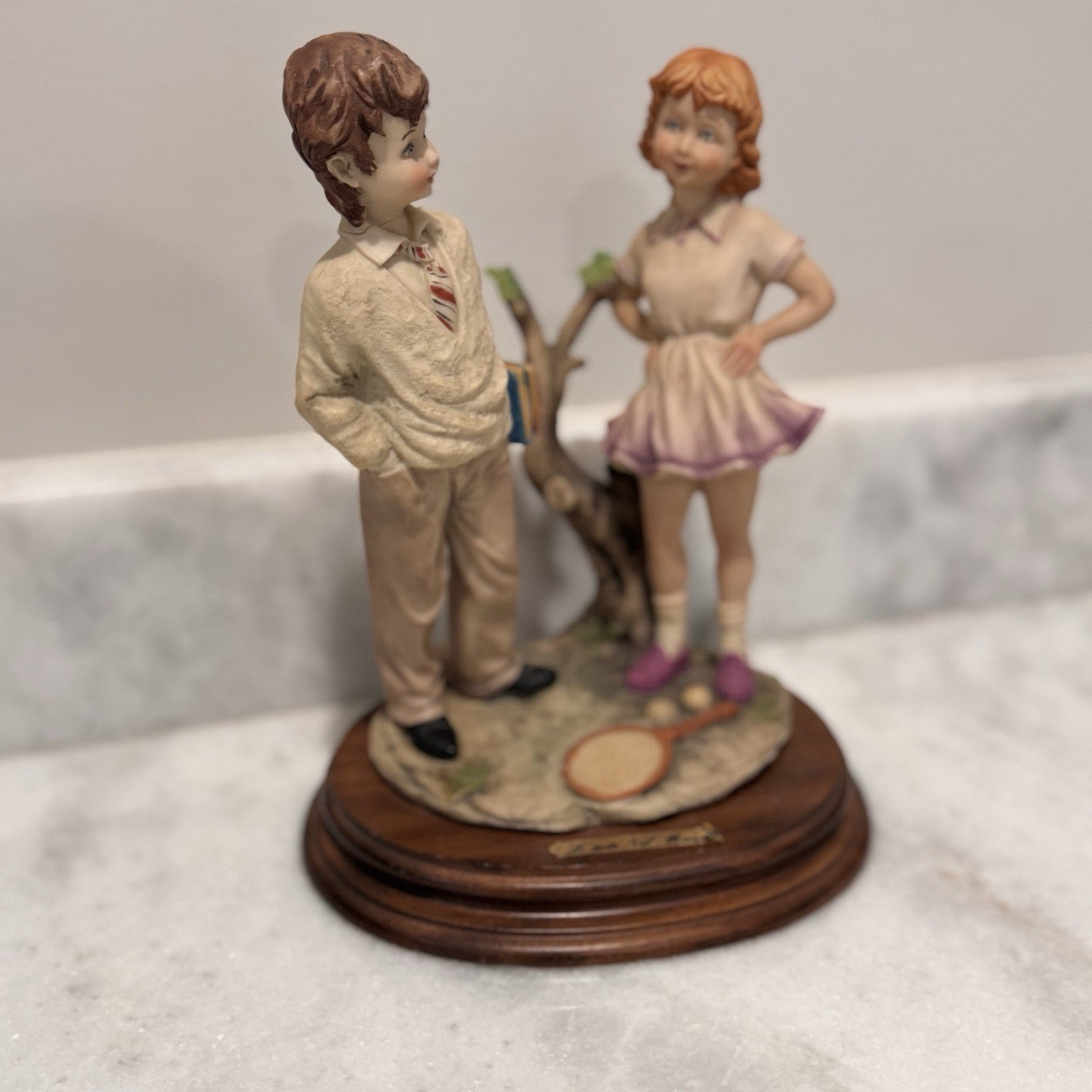Vintage L’Arte Nel Mondo Figurine Boy Girl Tennis Scene Wood Base