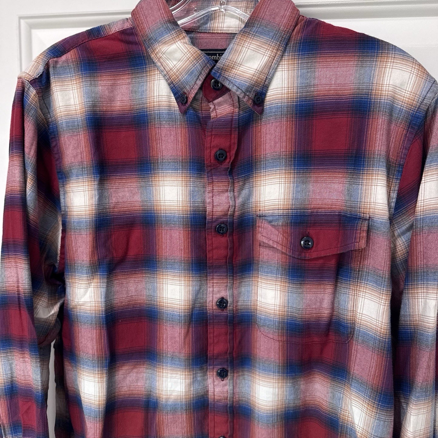 Abercrombie & Fitch Men’s Plaid Button Down Shirt – Size M
