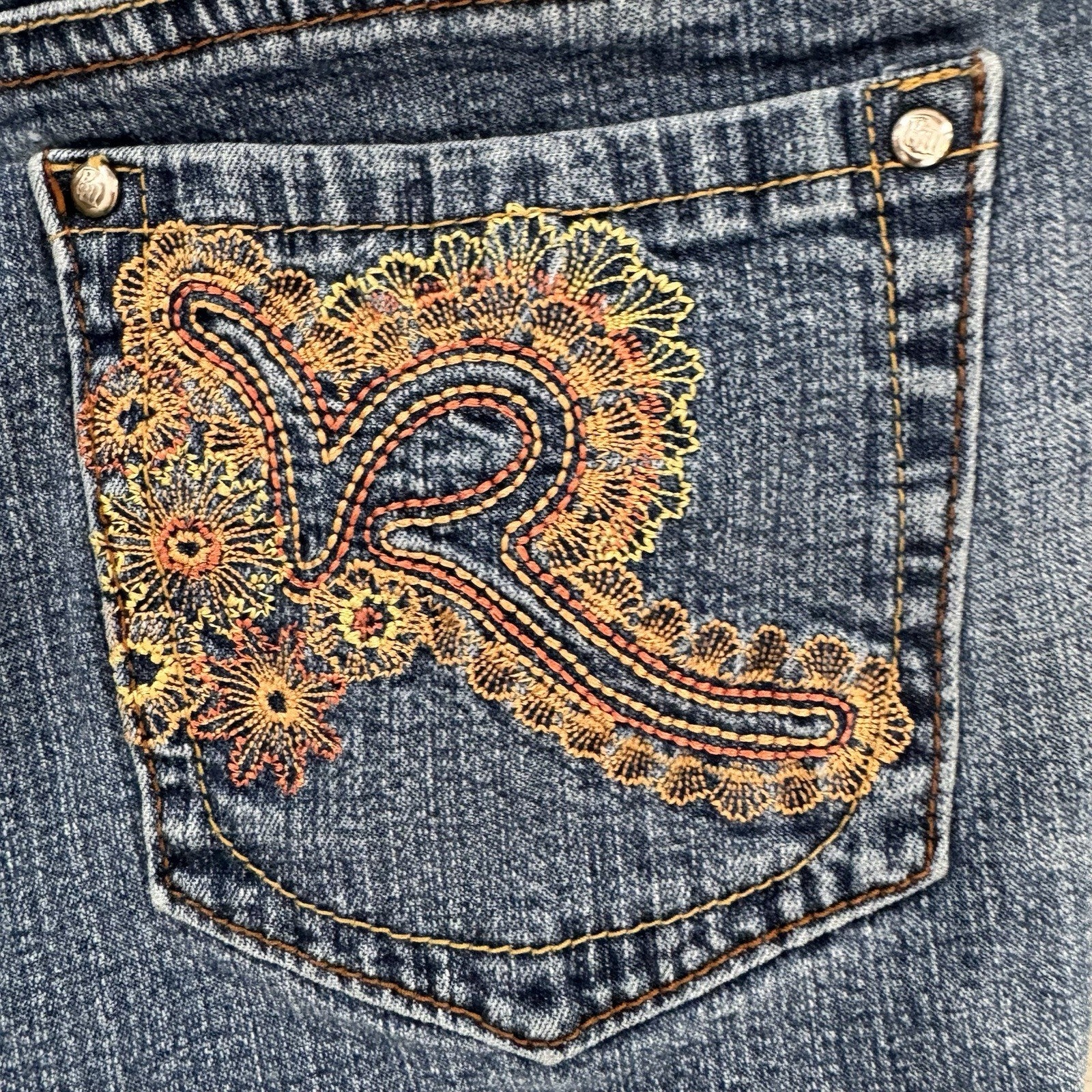 Rocawear Y2K Denim Shorts Sz 5 Low Rise Embroidered Logo Women’s Baddie
