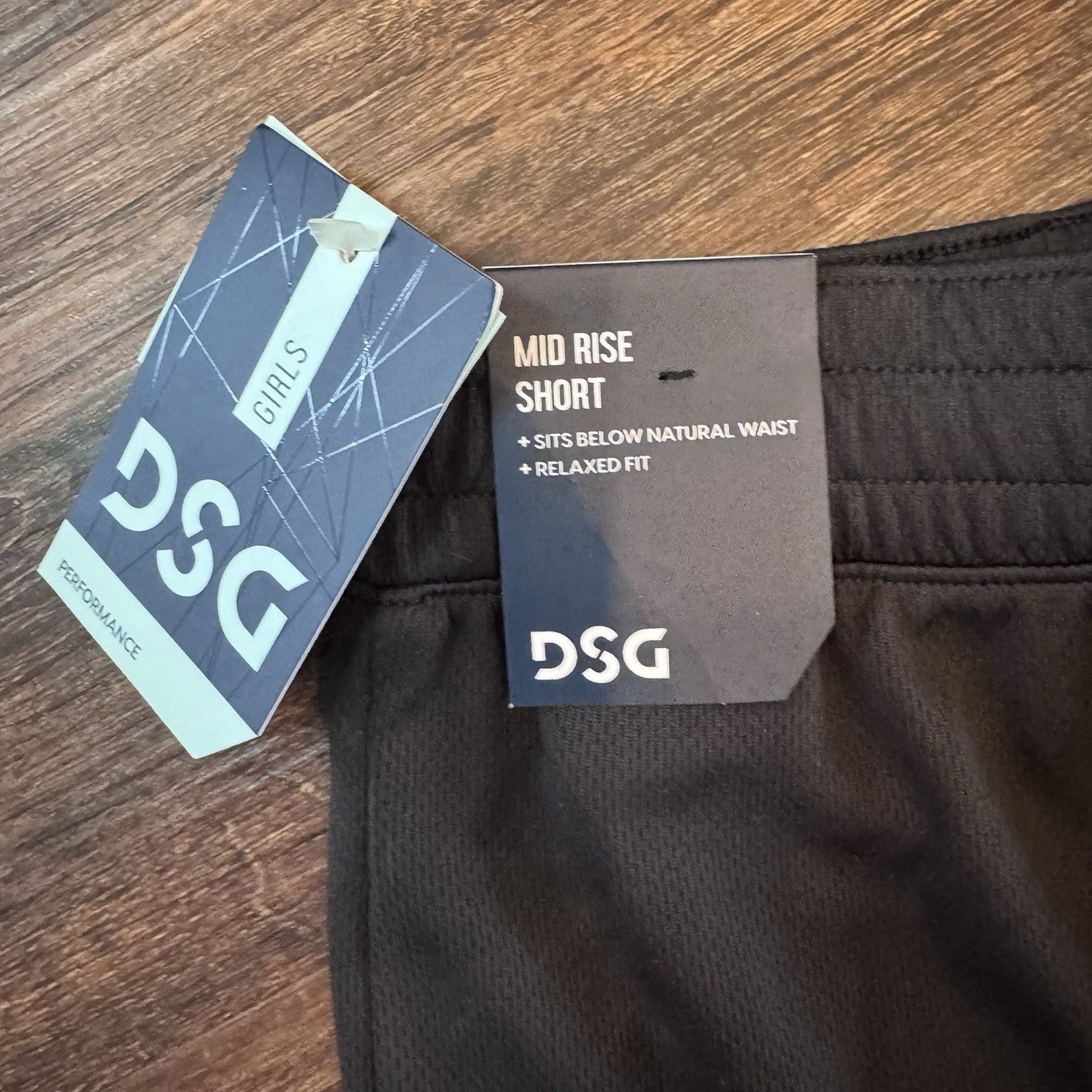 DSG Girls Black Mesh Shorts Size L NWT Mid Rise Athletic Relaxed Fit $20