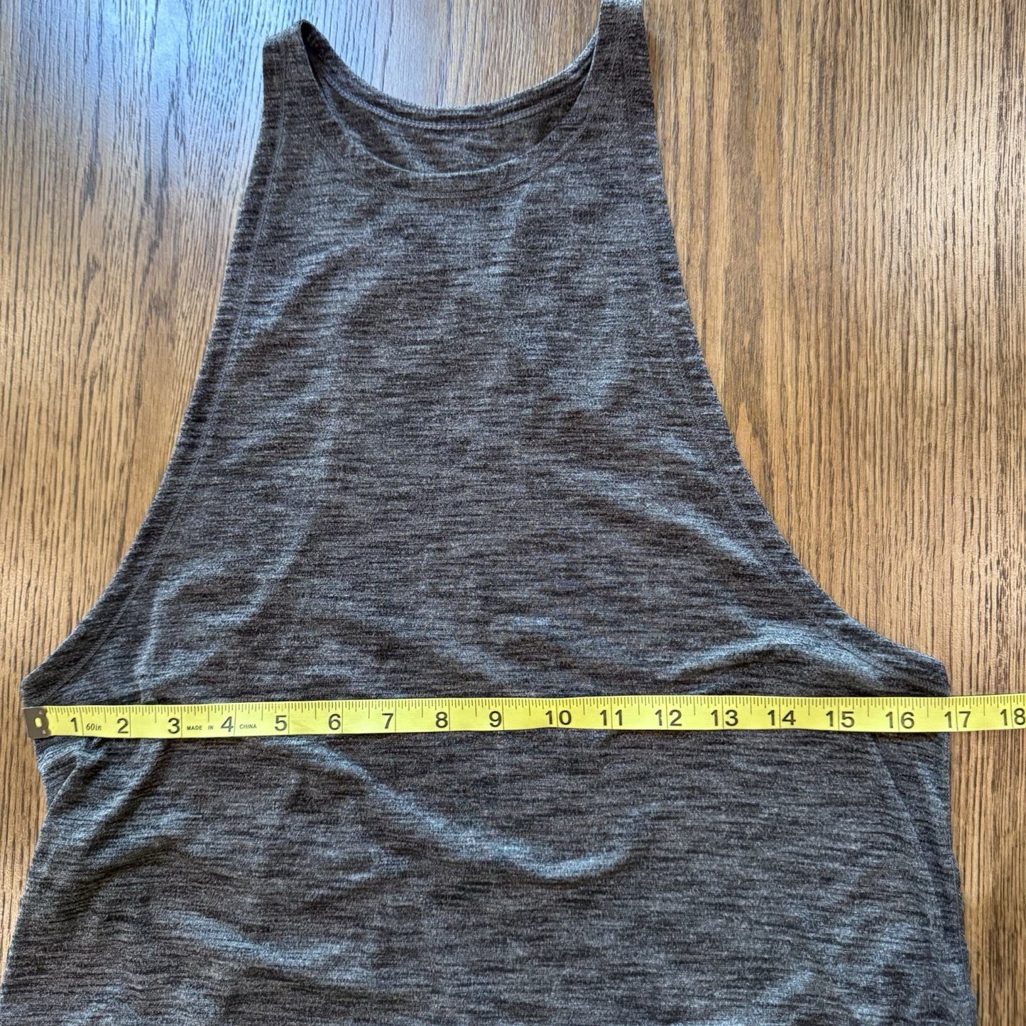 Lululemon Women’s Dark Gray Racerback Tank Top Size 6/8 (Estimate)