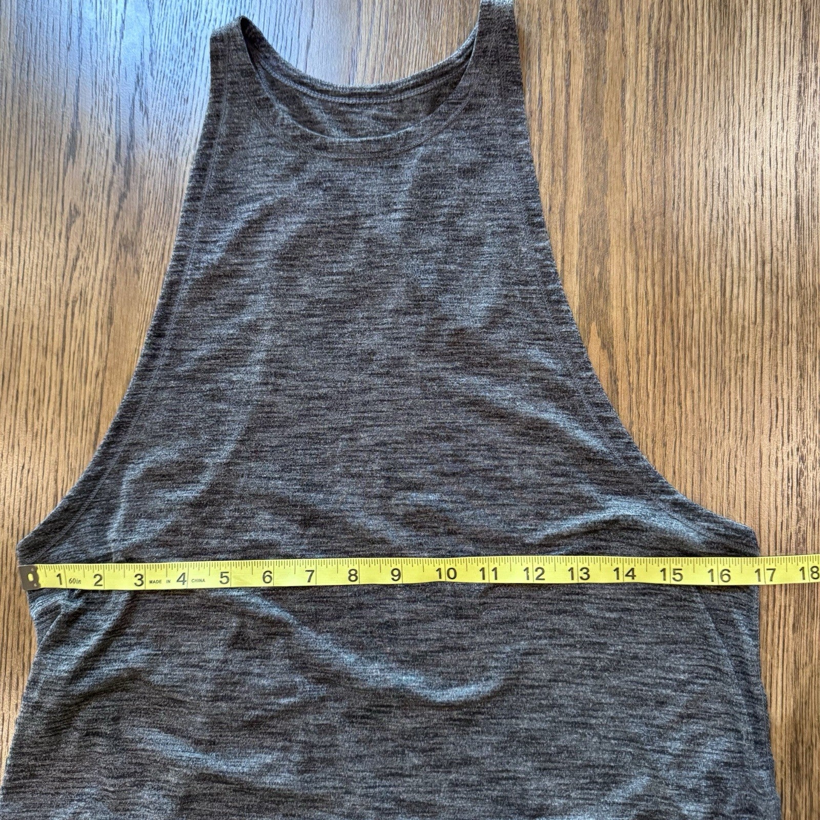 Lululemon Women’s Dark Gray Racerback Tank Top Size 6/8 (Estimate)