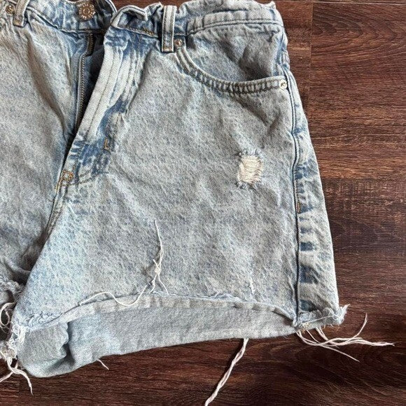 Urban Outfitters BDG Light wash distressed denim shorts size 28 #distresseddenim