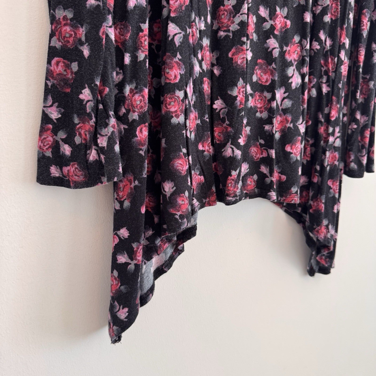American Rag Floral Tunic Top 1X Black Pink Roses Boho Handkerchief Hem Women’s