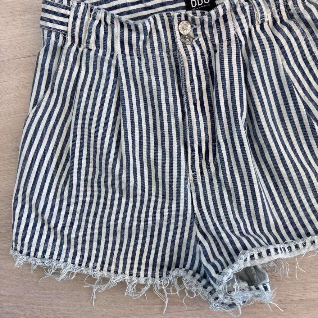 BDG Urban Outfitters Women’s Striped Denim Shorts W29 Raw Hem Y2K