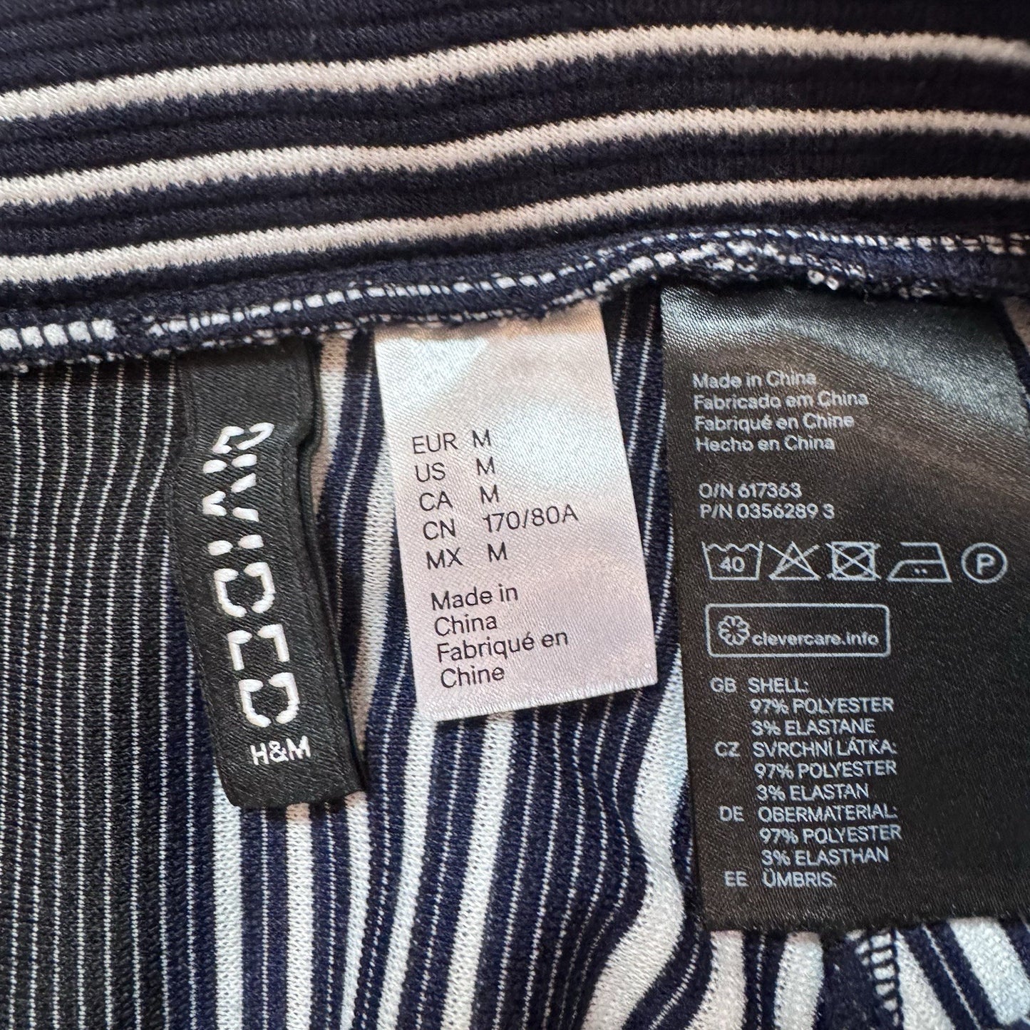 H&M Divided Navy & White Striped Skater Skirt Women’s Size M Flare Stretch Zip