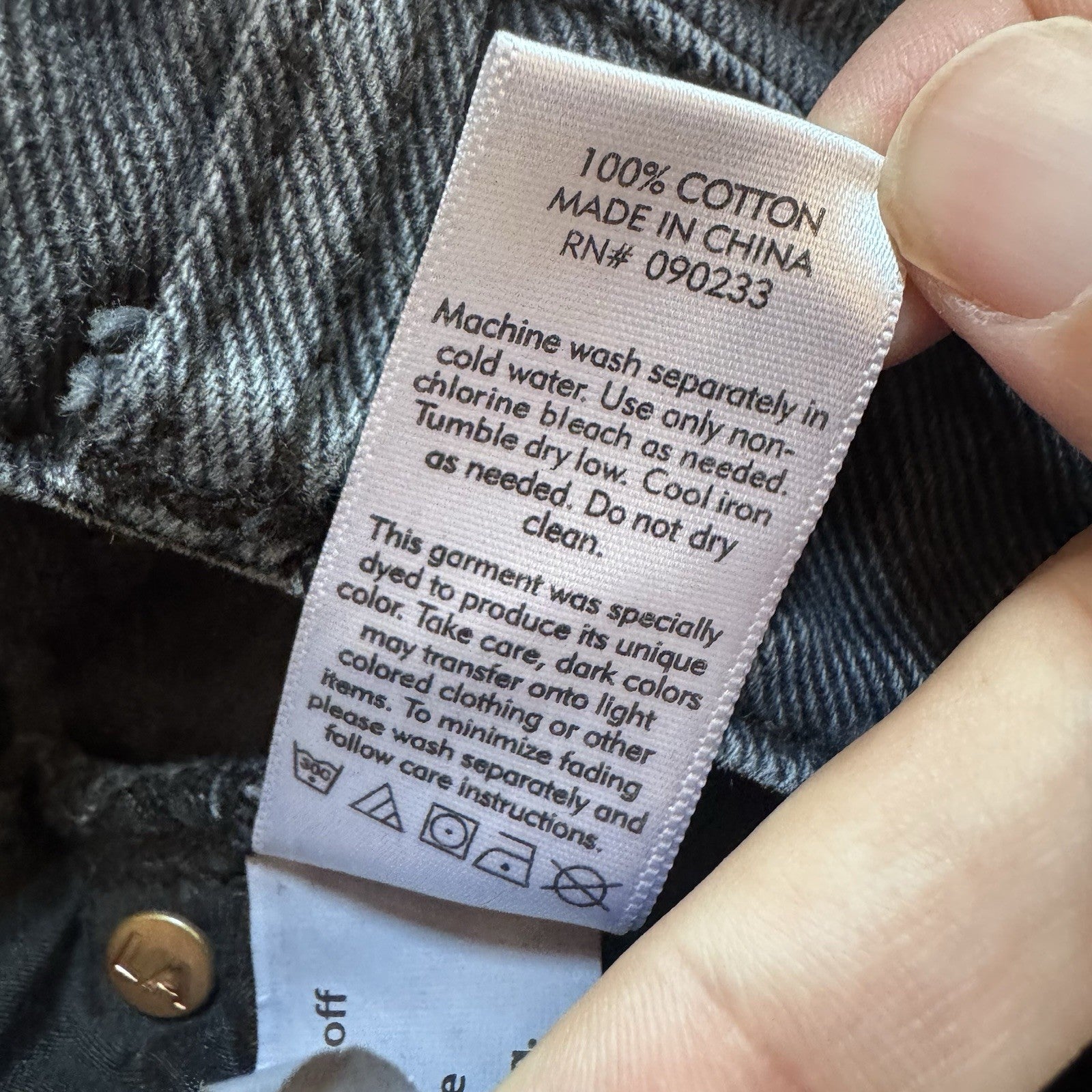 PacSun Women’s Mom Short Black Denim High Rise Shorts Size 22 Distressed xxs