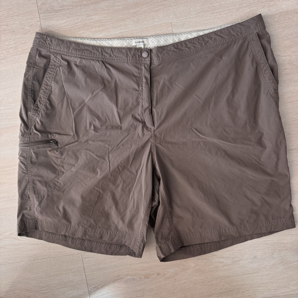 L.L. Bean Vista Camp Shorts Women’s 24W Plus Brown Cargo Hiking Outdoor 24