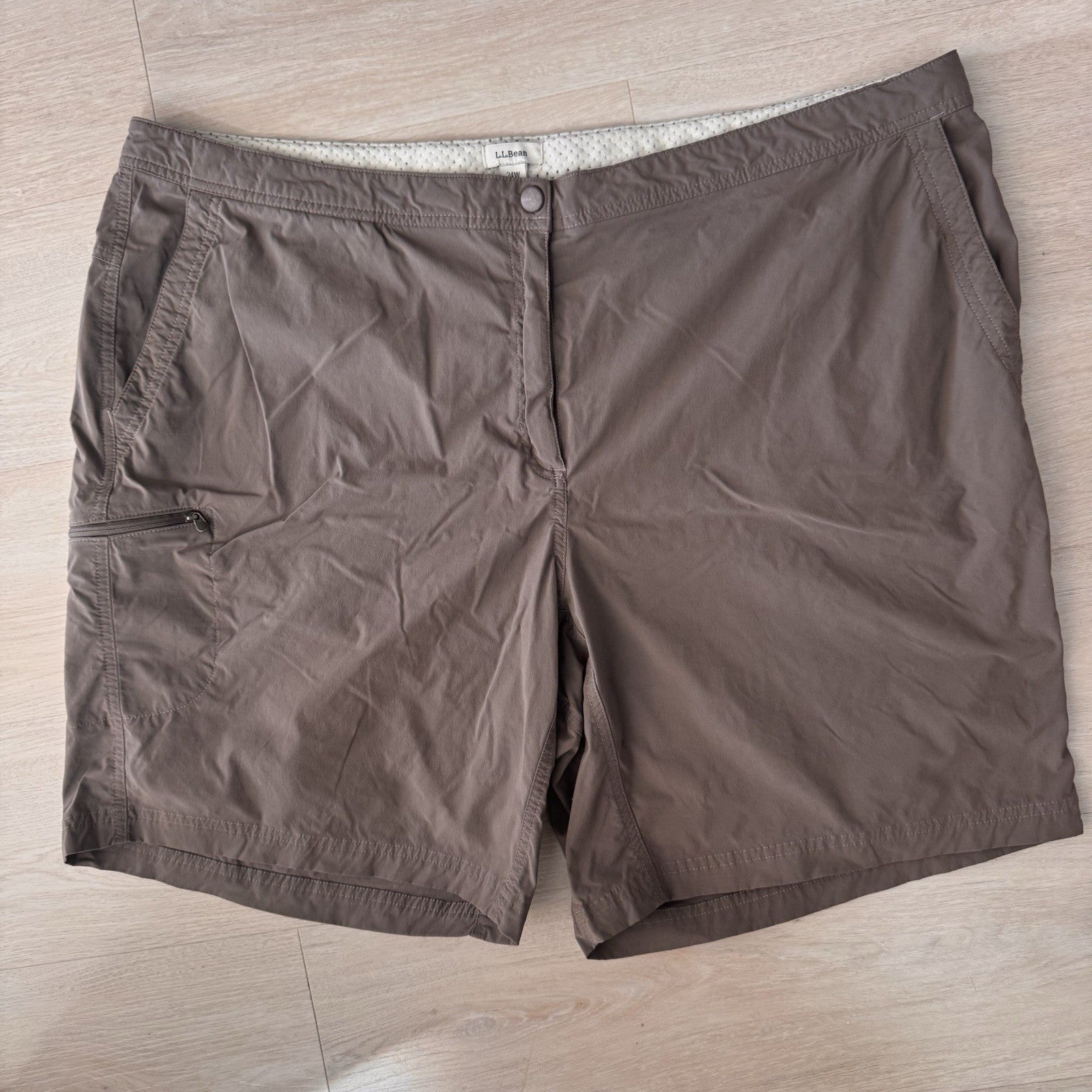 L.L. Bean Vista Camp Shorts Women’s 24W Plus Brown Cargo Hiking Outdoor 24