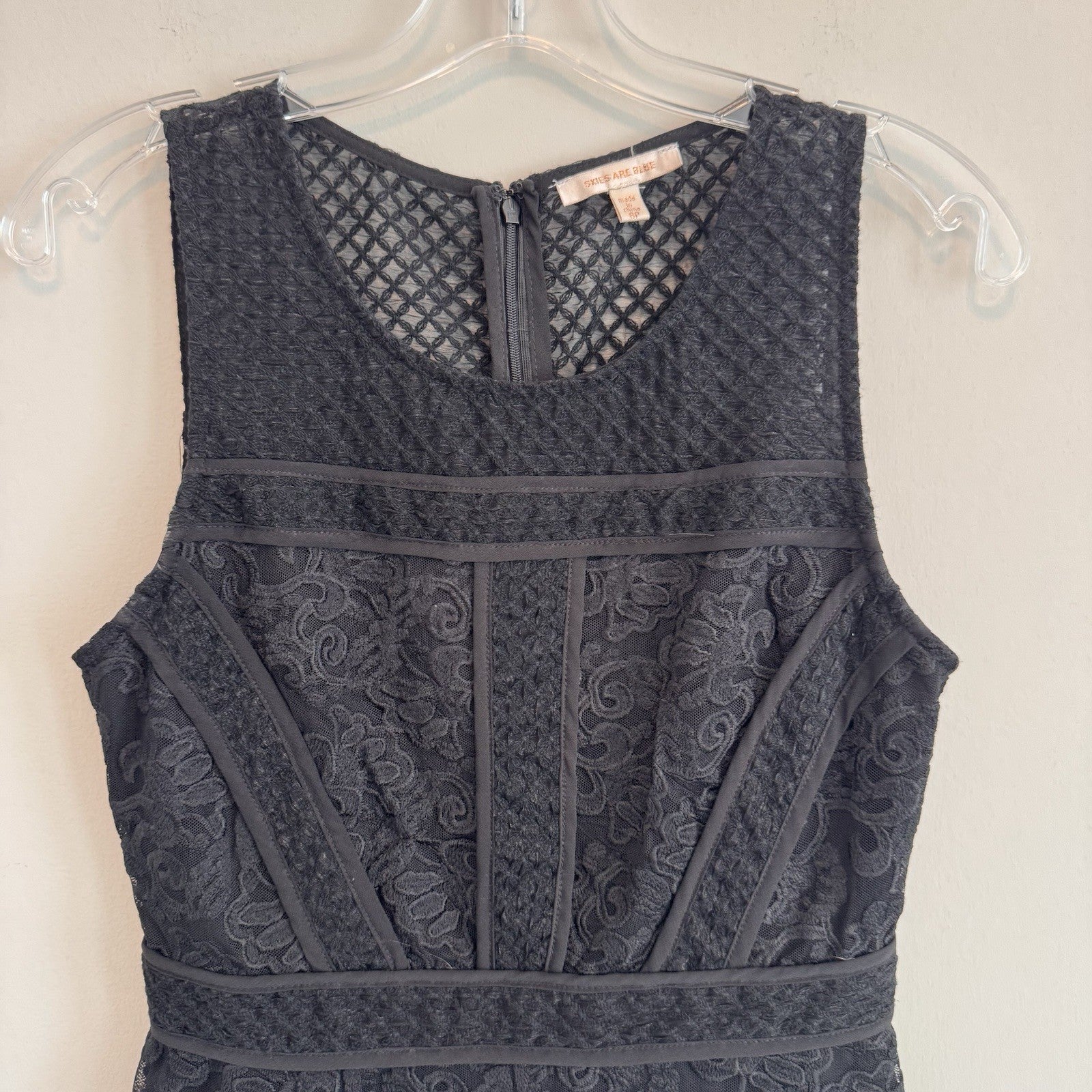Skies Are Blue Lace Peplum Top Black Sleeveless Blouse Women’s S Boutique 