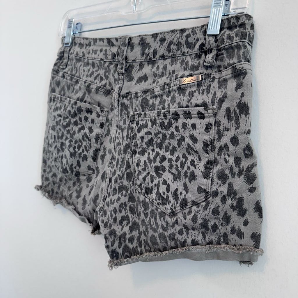 KanCan Leopard Print Denim Shorts Women Medium Frayed Raw Hem Y2K Boutique