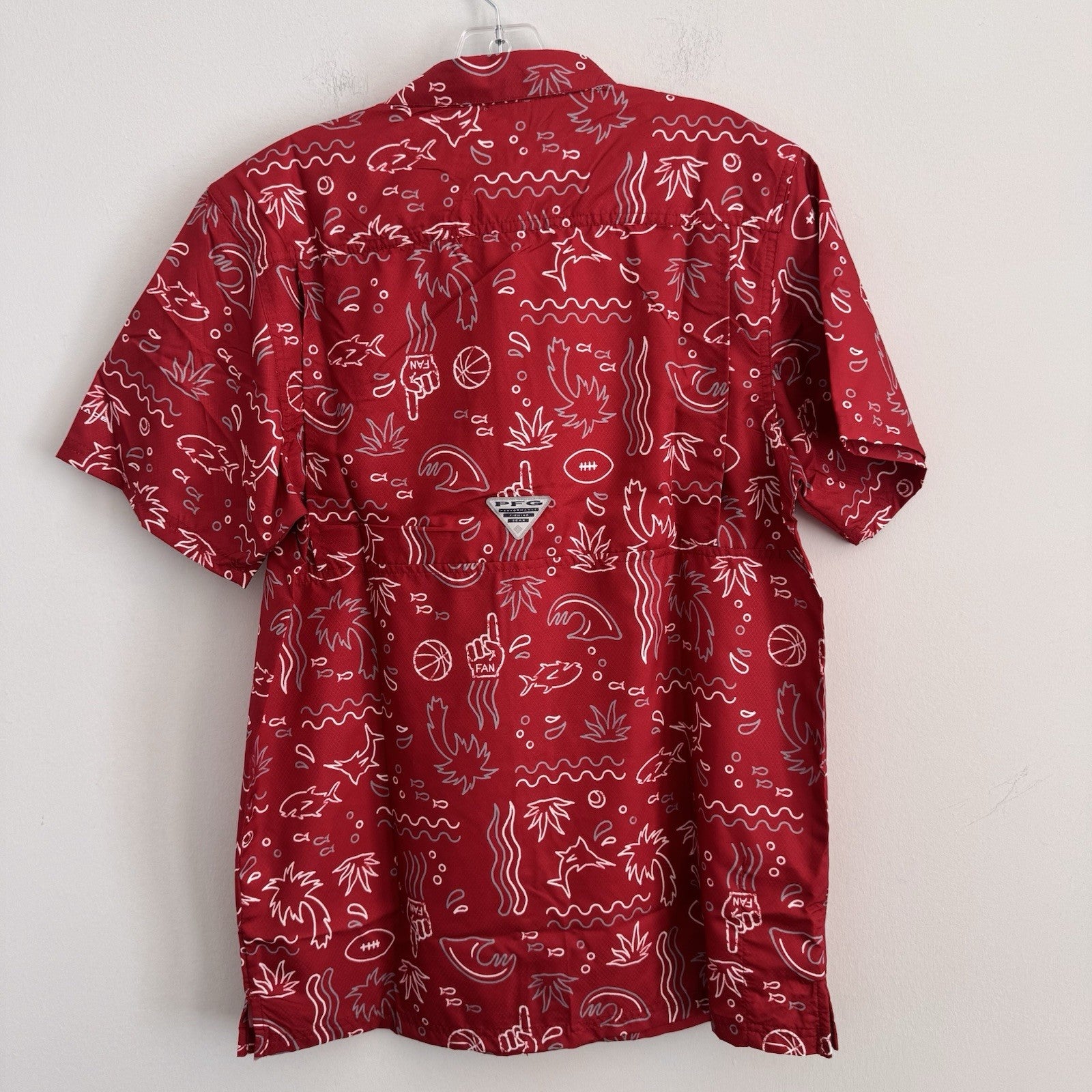 Columbia PFG Alabama Crimson Tide Tamiami Shirt Mens Small Crimson Allover Print